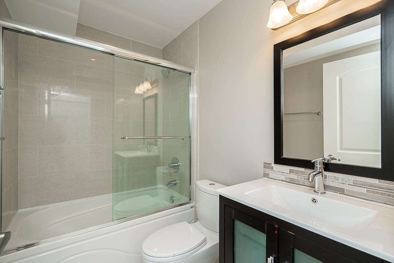 Listing image of 1575 CHARTWELL DRIVE