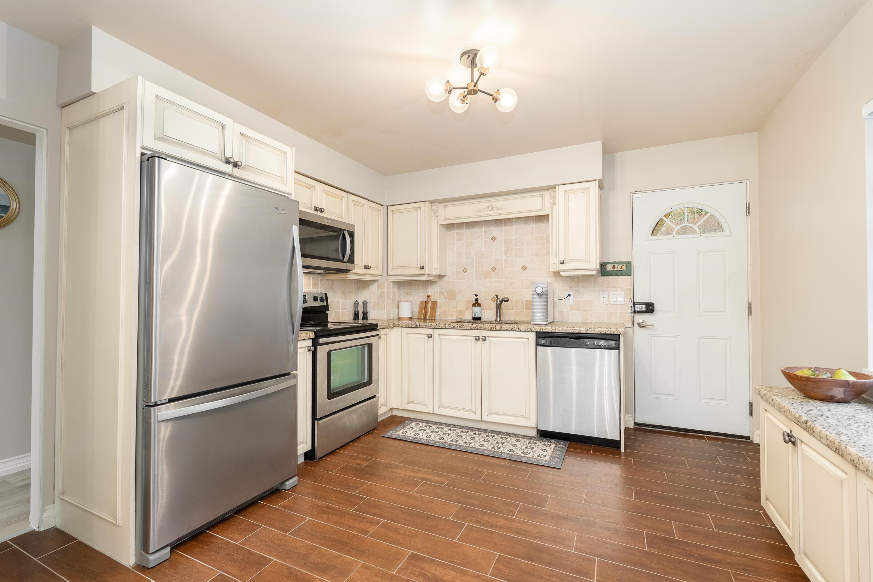 Listing image of 1068 CANYON BOULEVARD