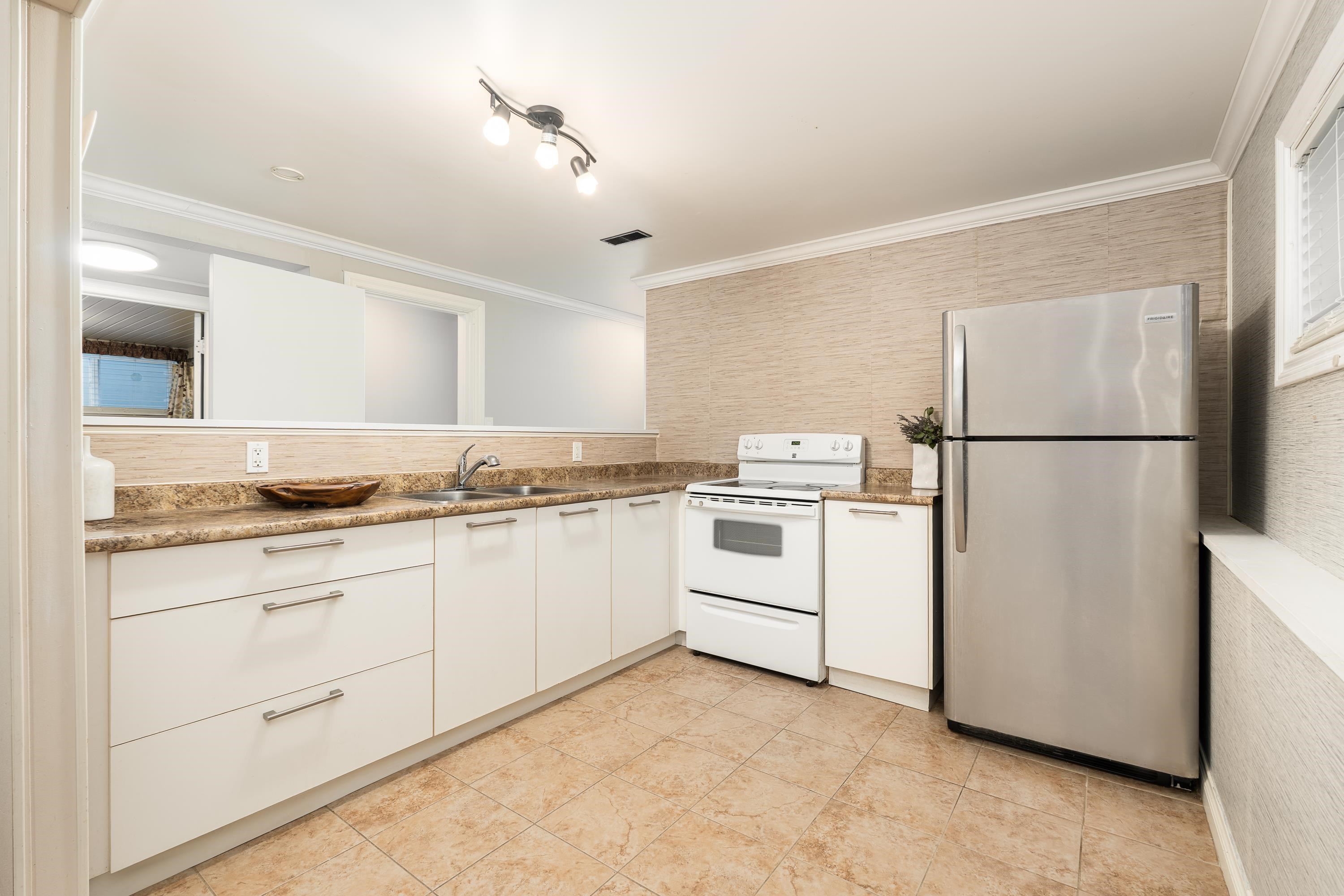 Listing image of 1068 CANYON BOULEVARD