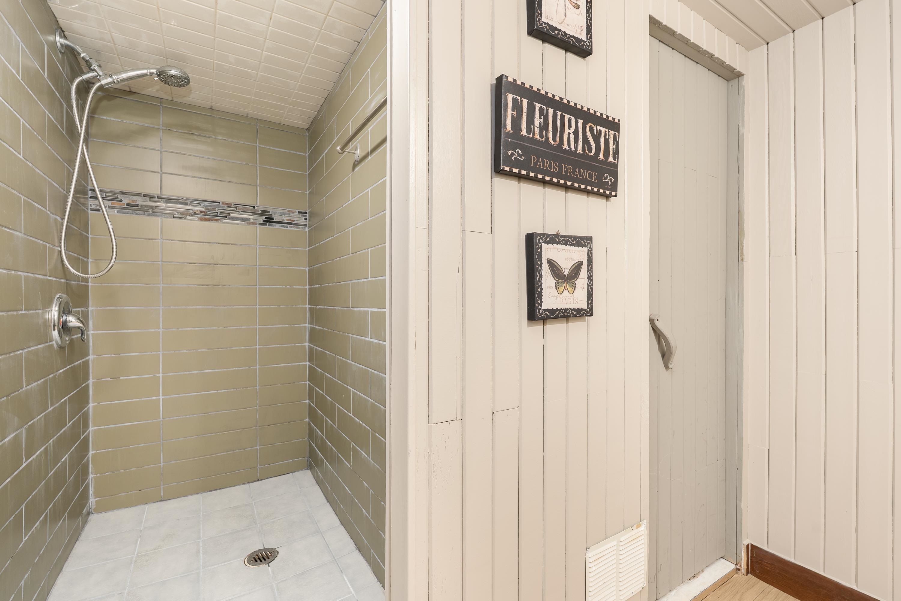 Listing image of 1068 CANYON BOULEVARD