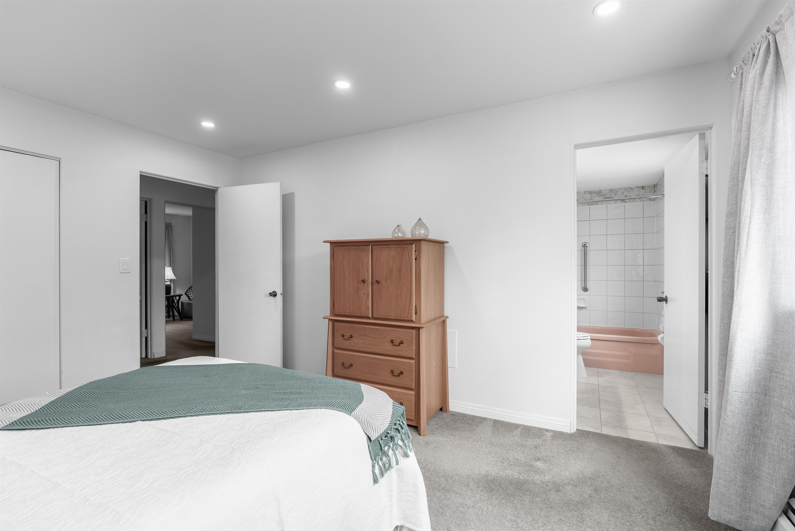 Listing image of 847 WESTVIEW DRIVE