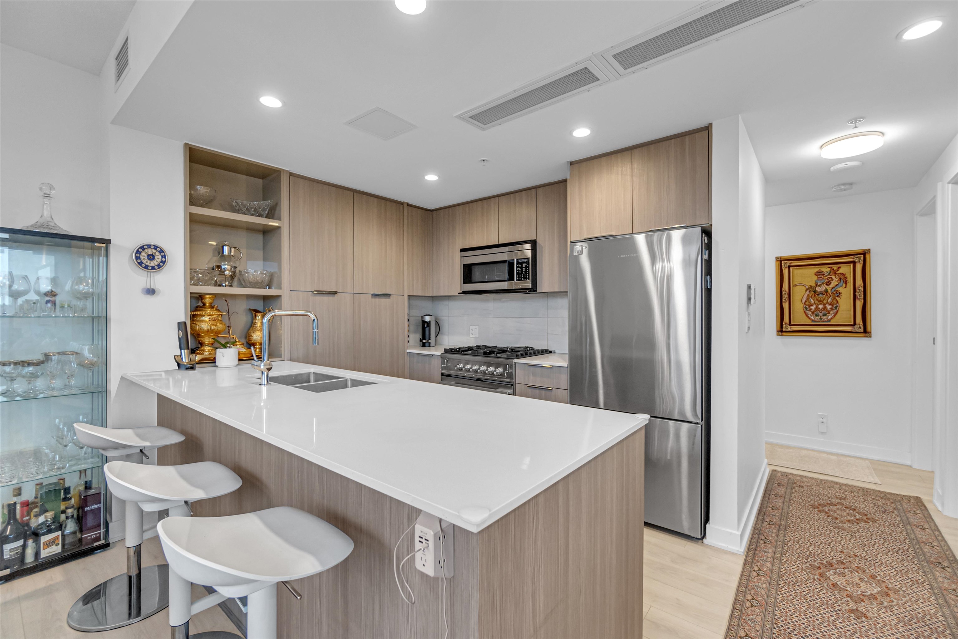 Listing image of 1607 1401 HUNTER STREET