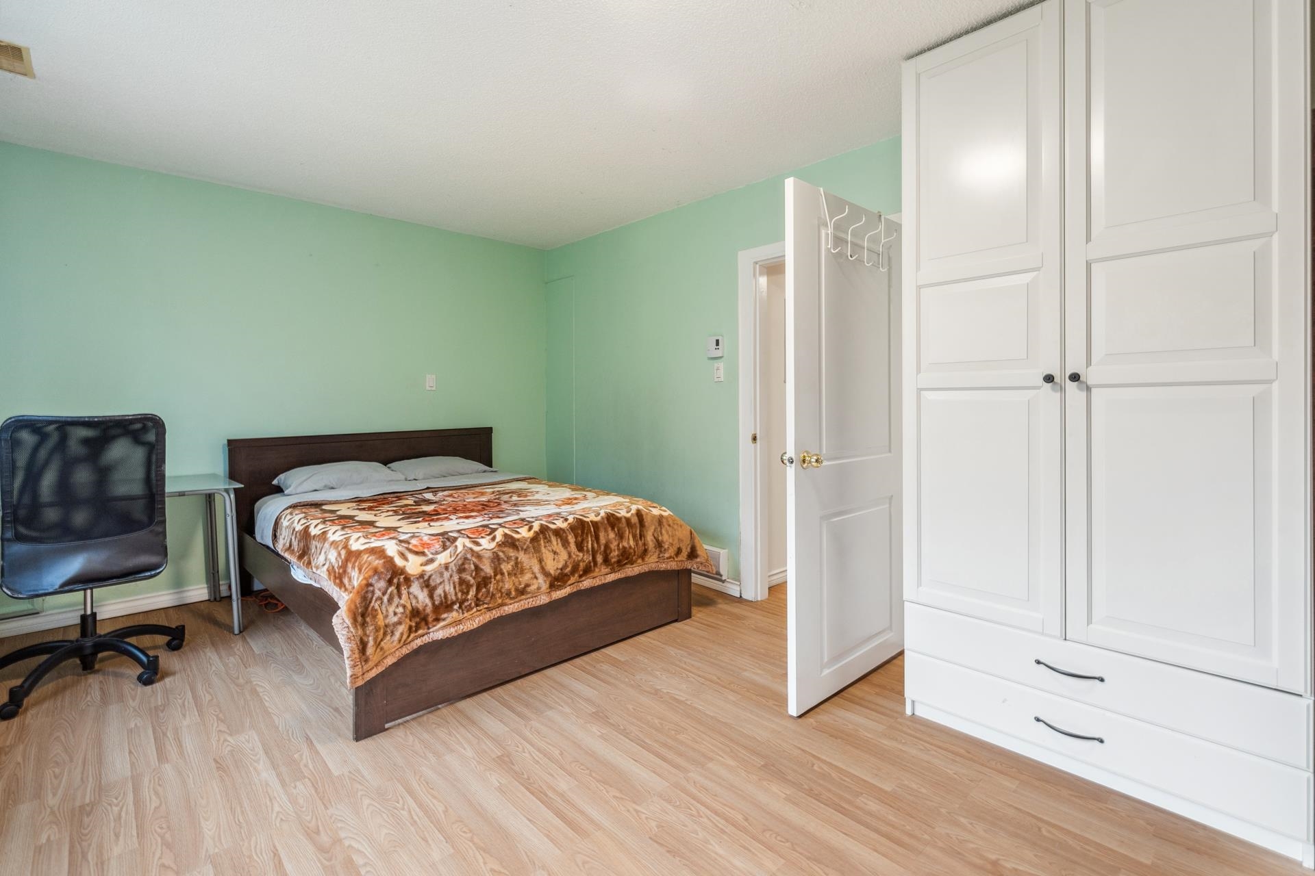 Listing image of 1468 ROSS ROAD
