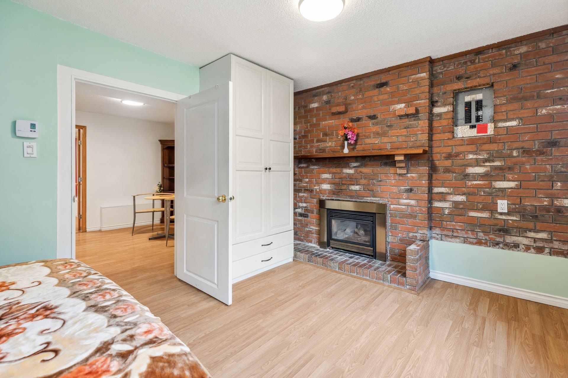 Listing image of 1468 ROSS ROAD