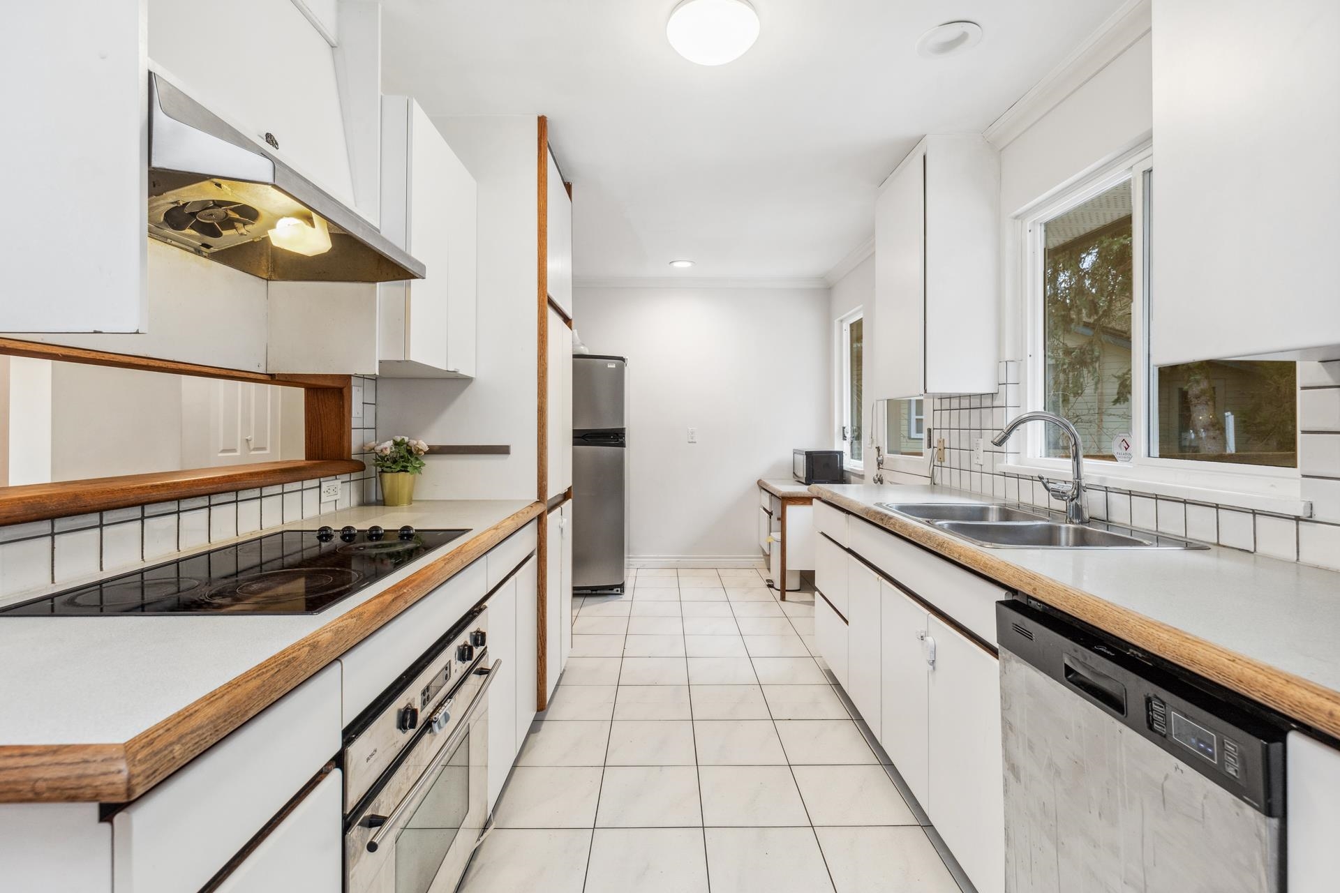 Listing image of 1468 ROSS ROAD