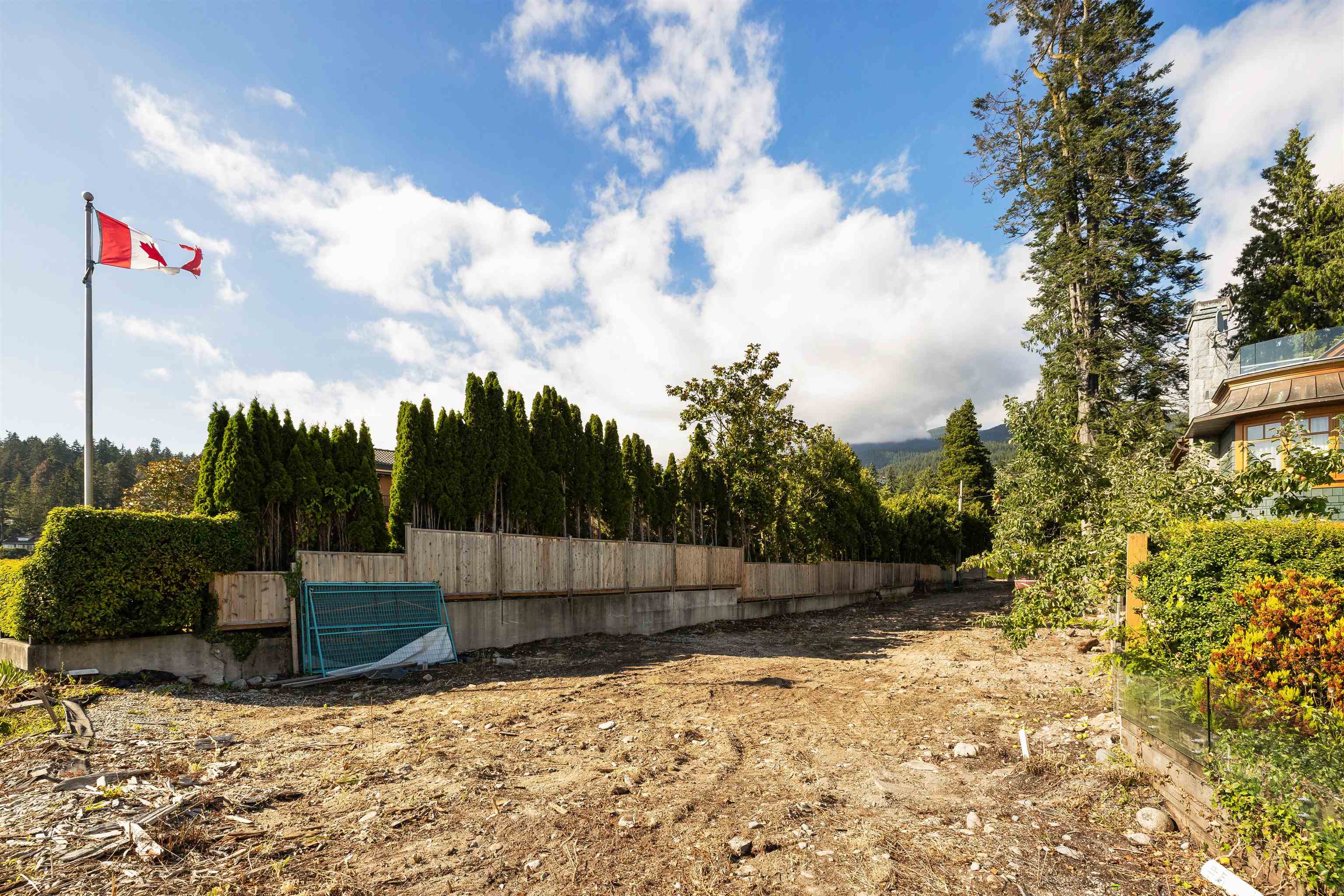 Listing image of 4358 ROSS CRESCENT