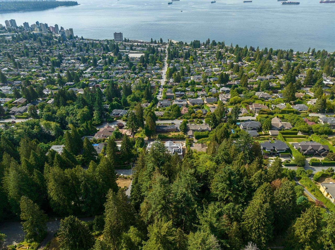 Listing image of 2517 ROSEBERY AVENUE