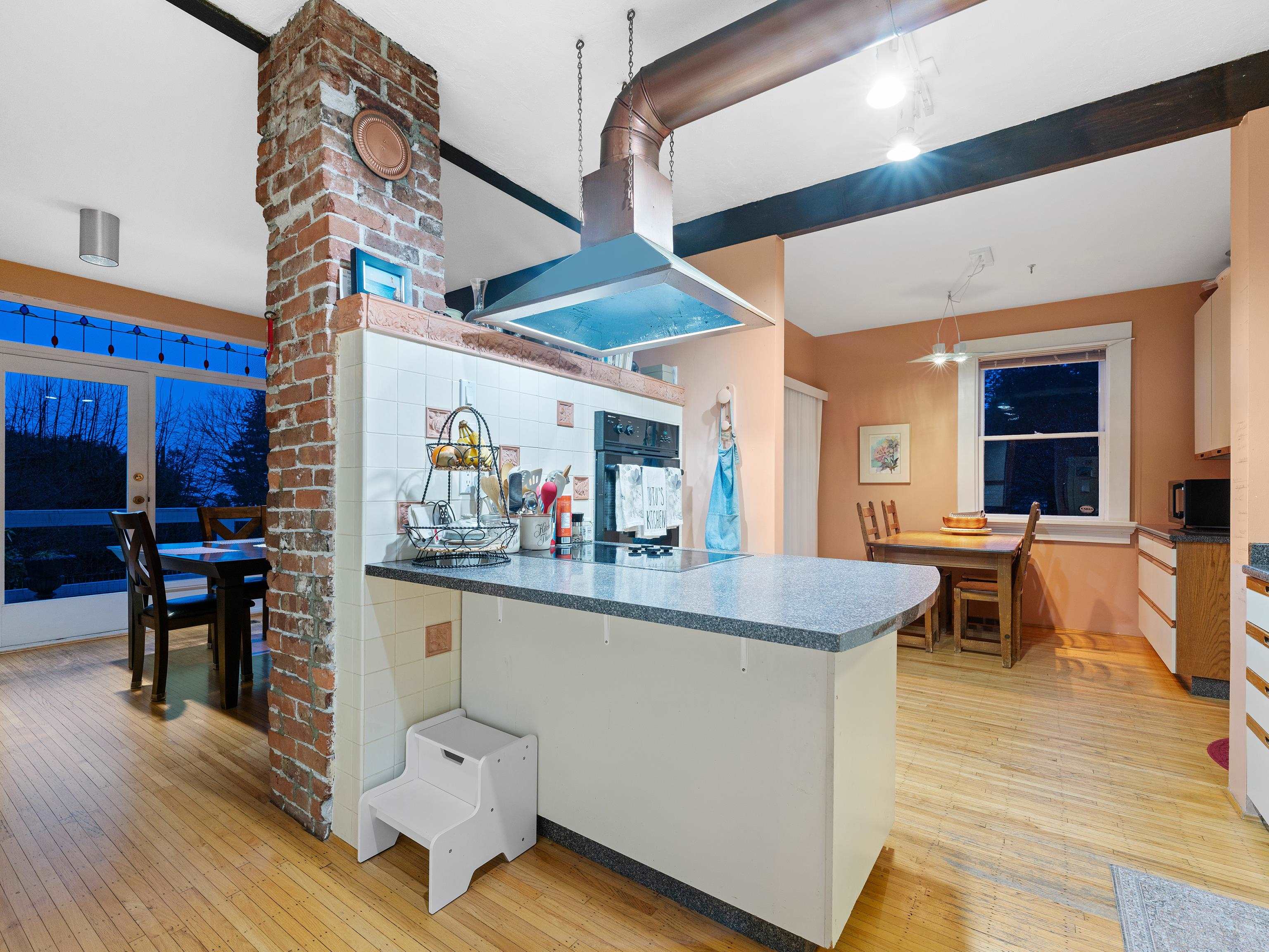 Listing image of 194 E OSBORNE ROAD