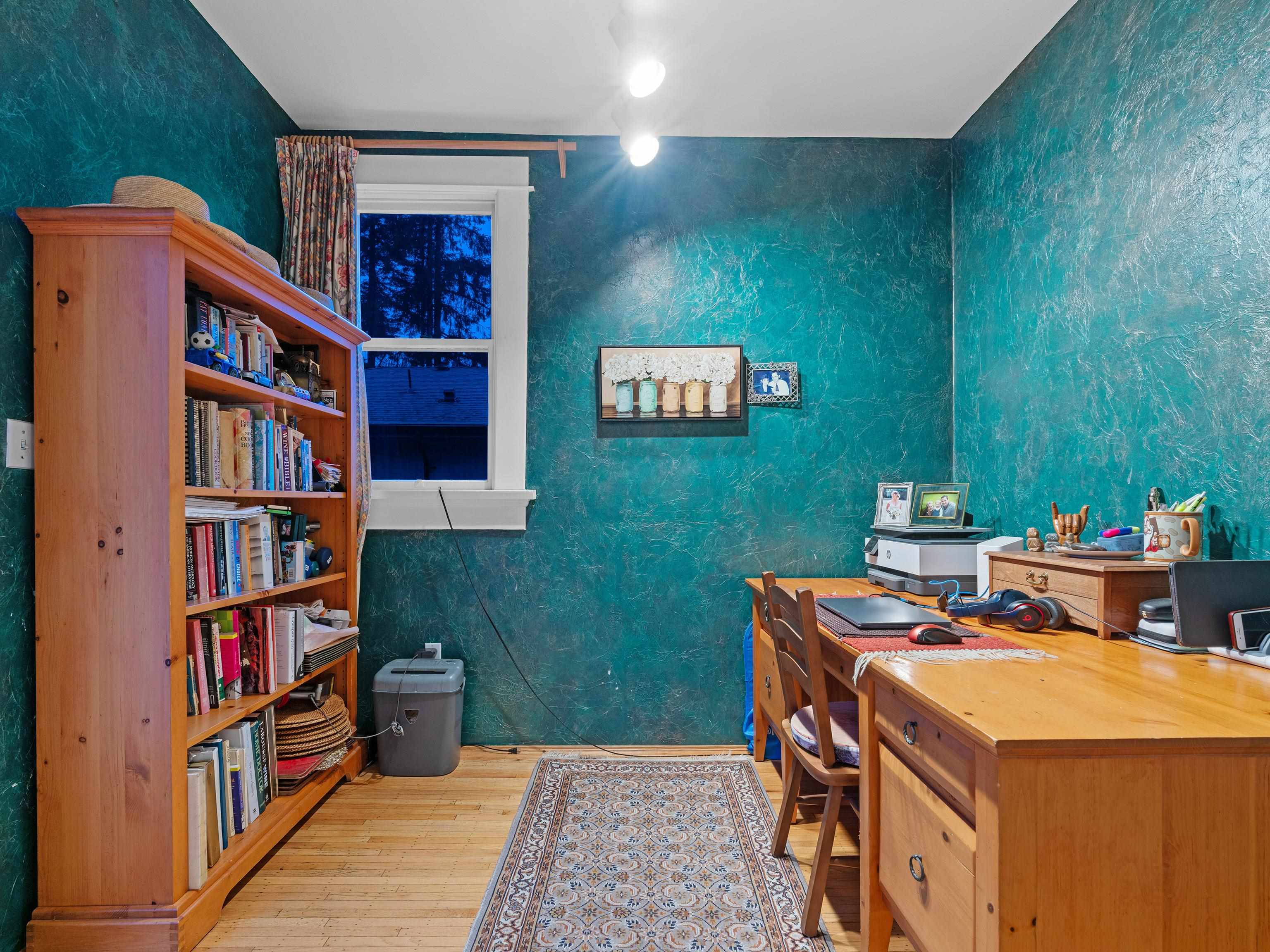 Listing image of 194 E OSBORNE ROAD