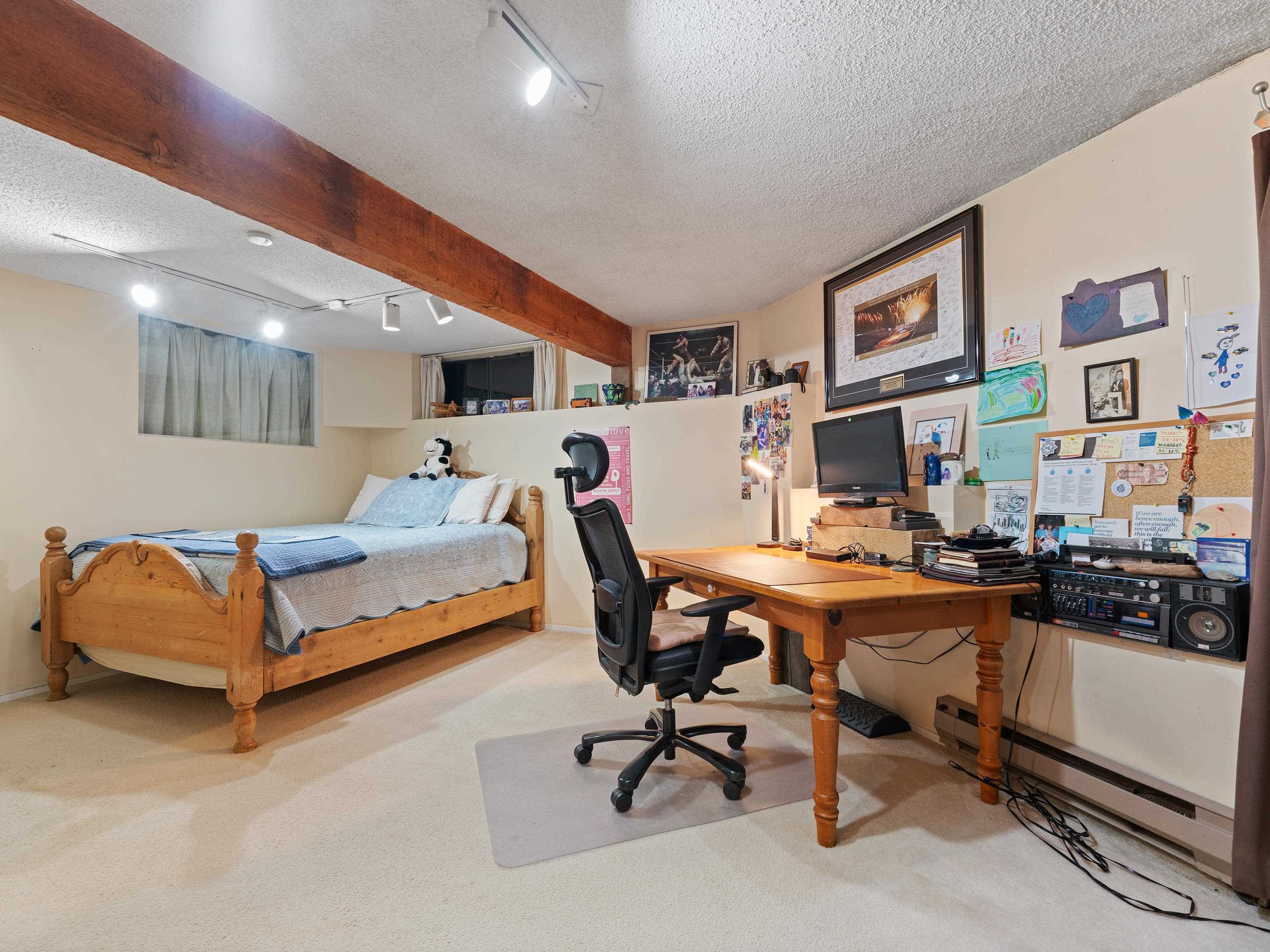 Listing image of 194 E OSBORNE ROAD