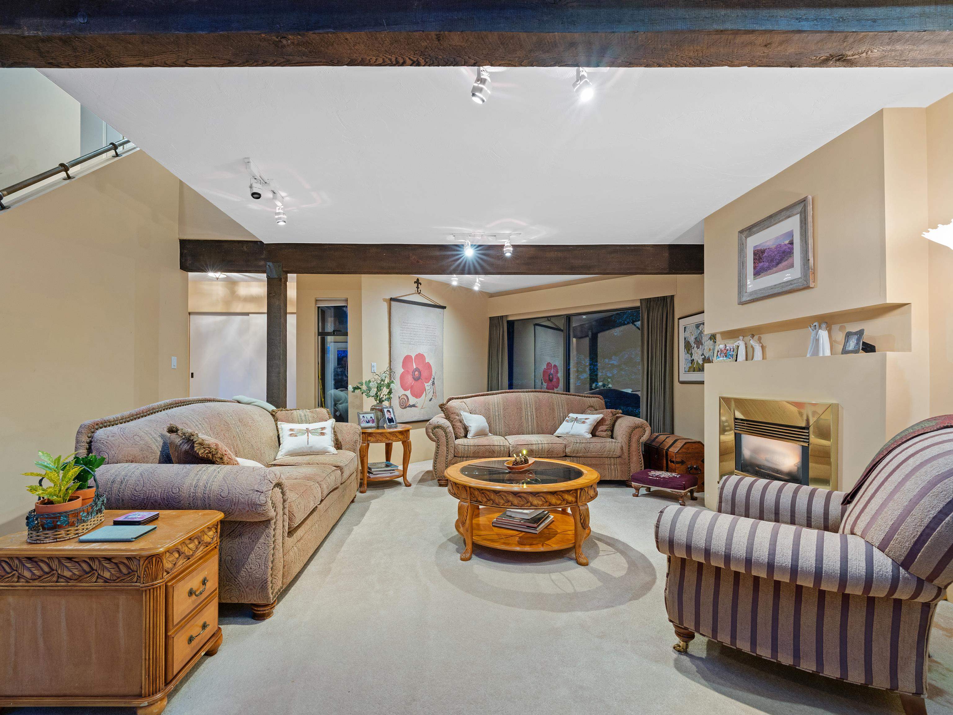 Listing image of 194 E OSBORNE ROAD