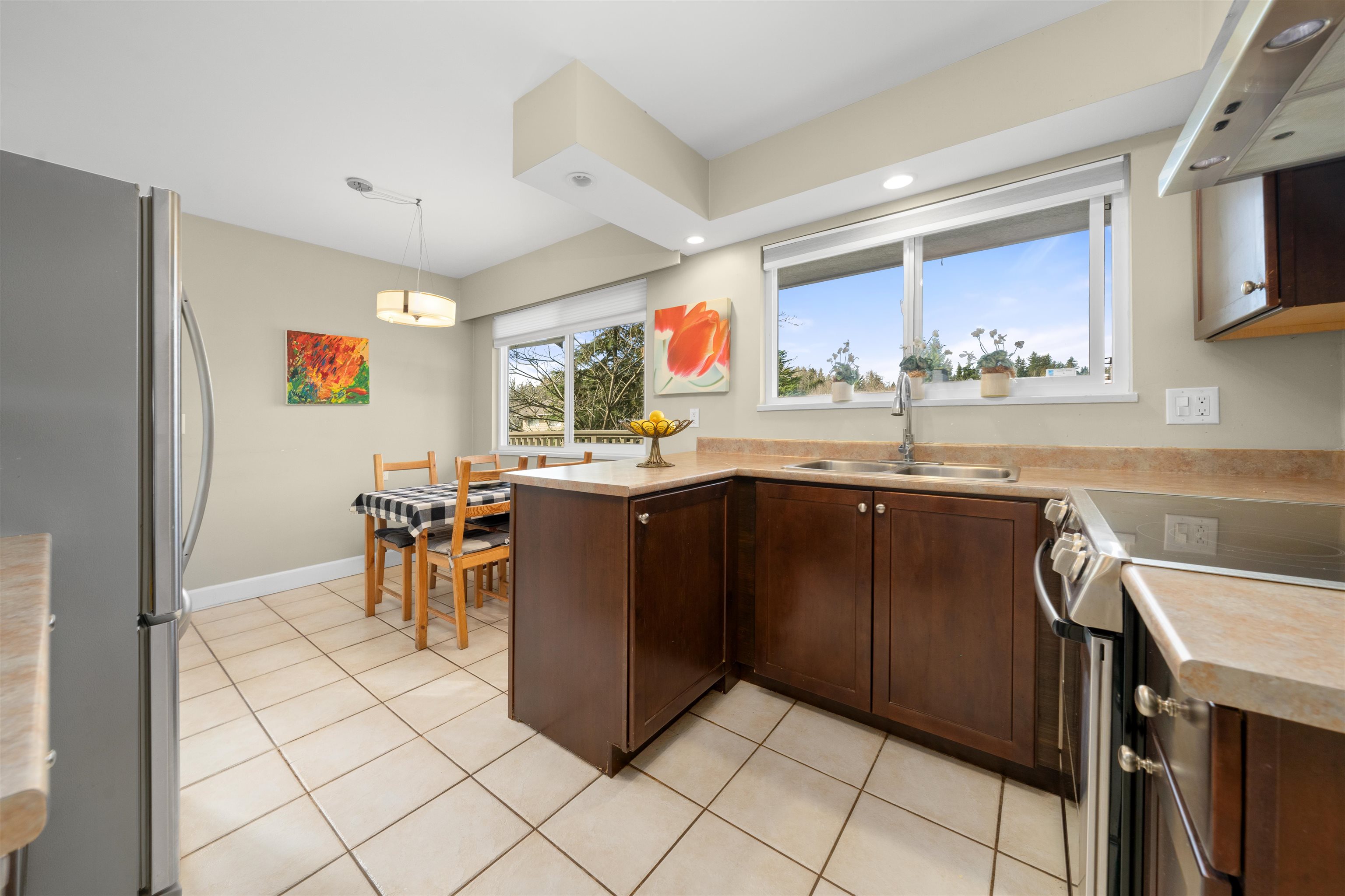Listing image of 783 VINEDALE ROAD