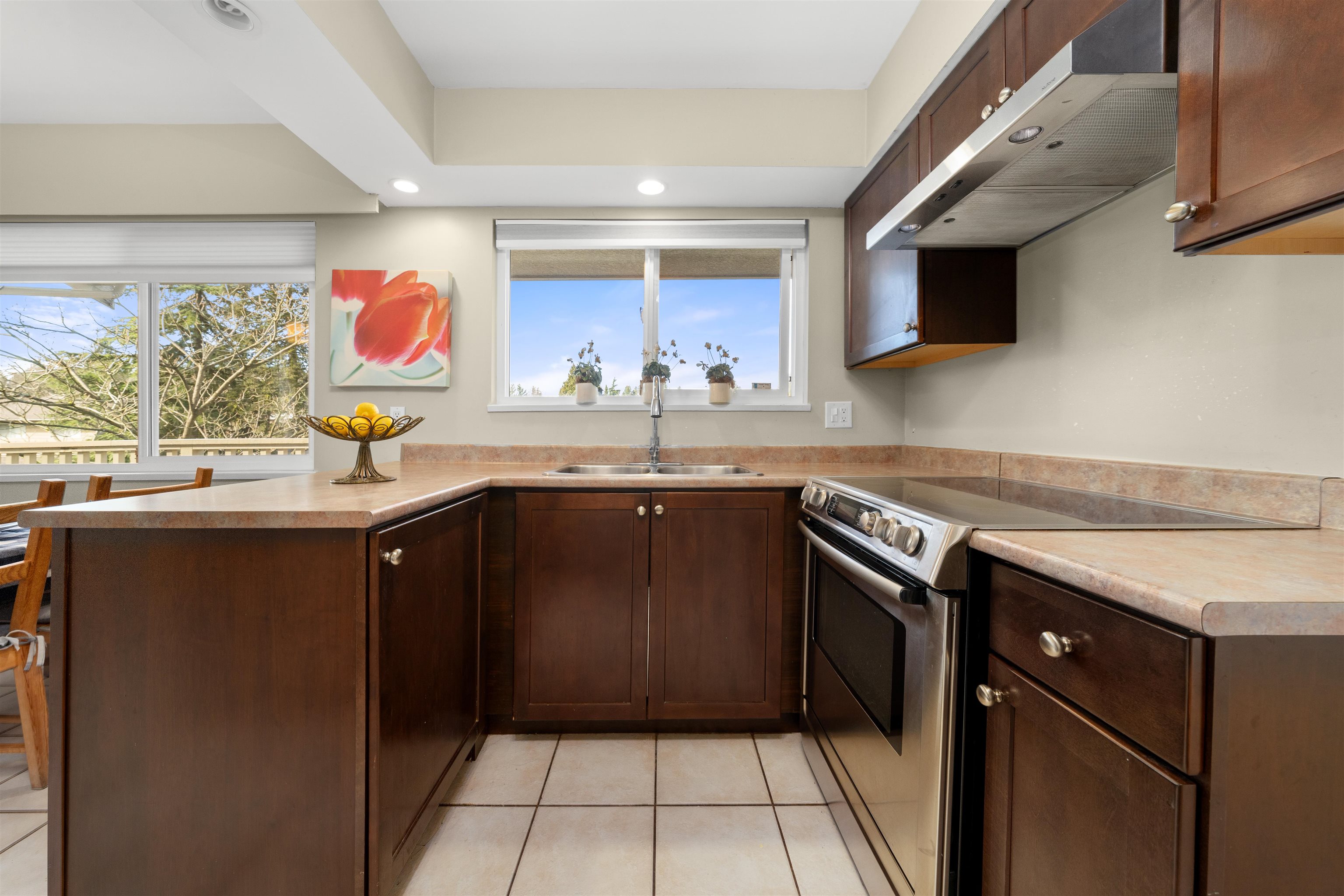 Listing image of 783 VINEDALE ROAD