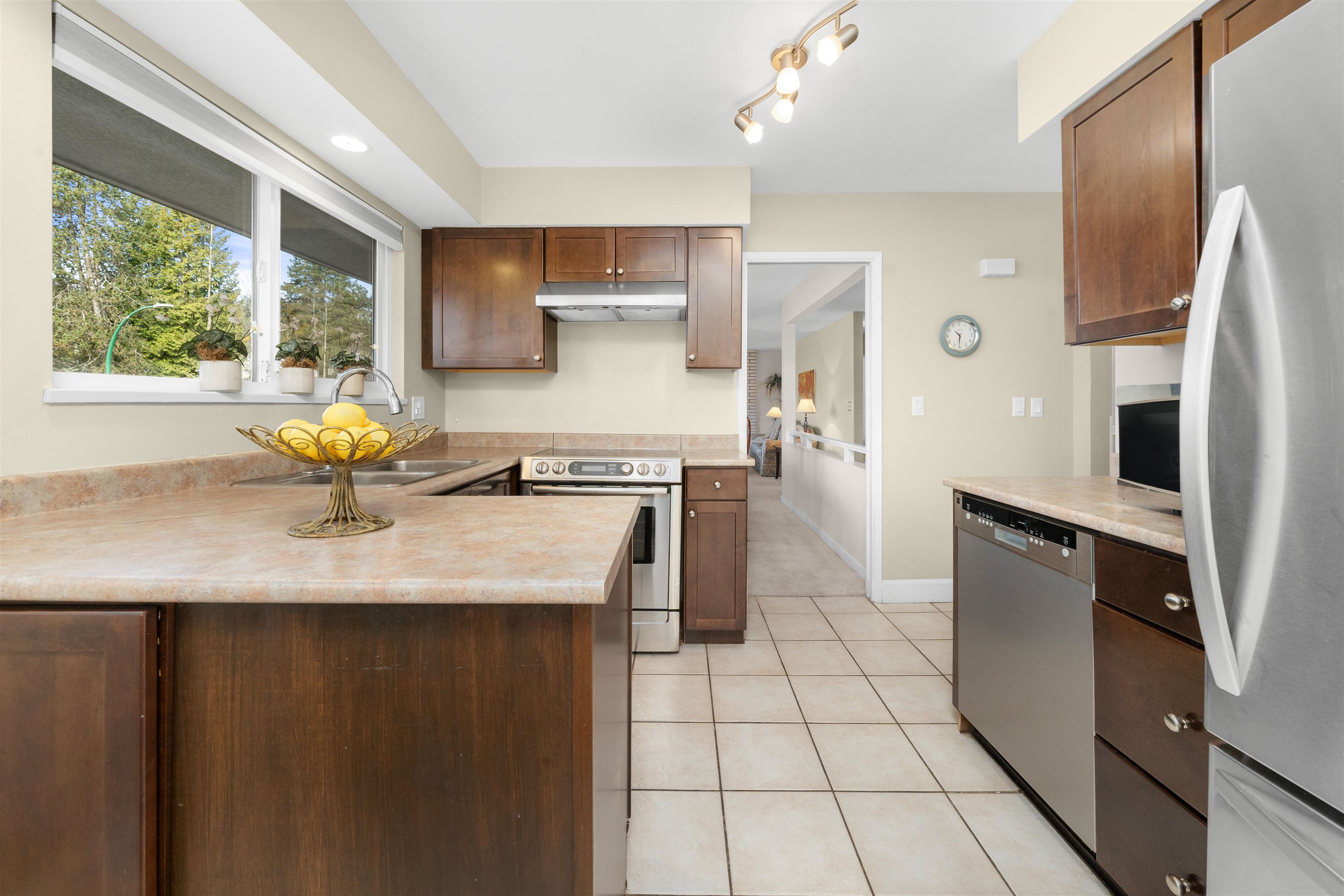 Listing image of 783 VINEDALE ROAD