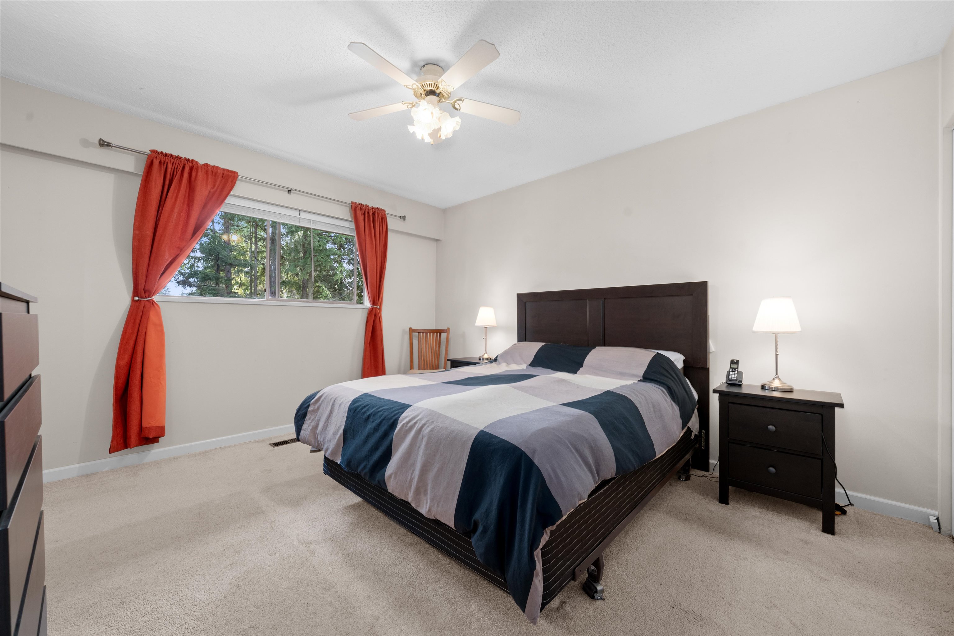 Listing image of 783 VINEDALE ROAD