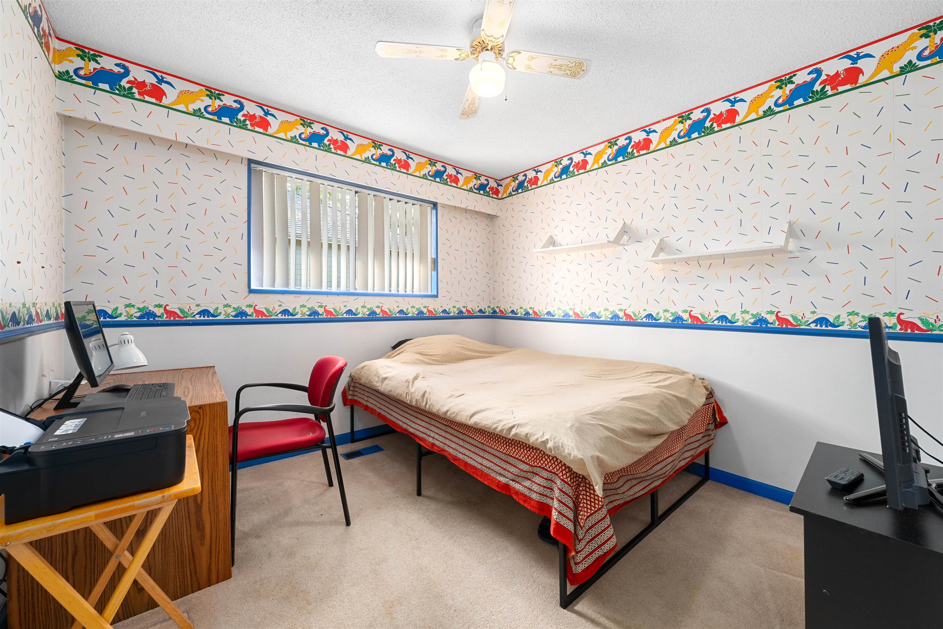 Listing image of 783 VINEDALE ROAD