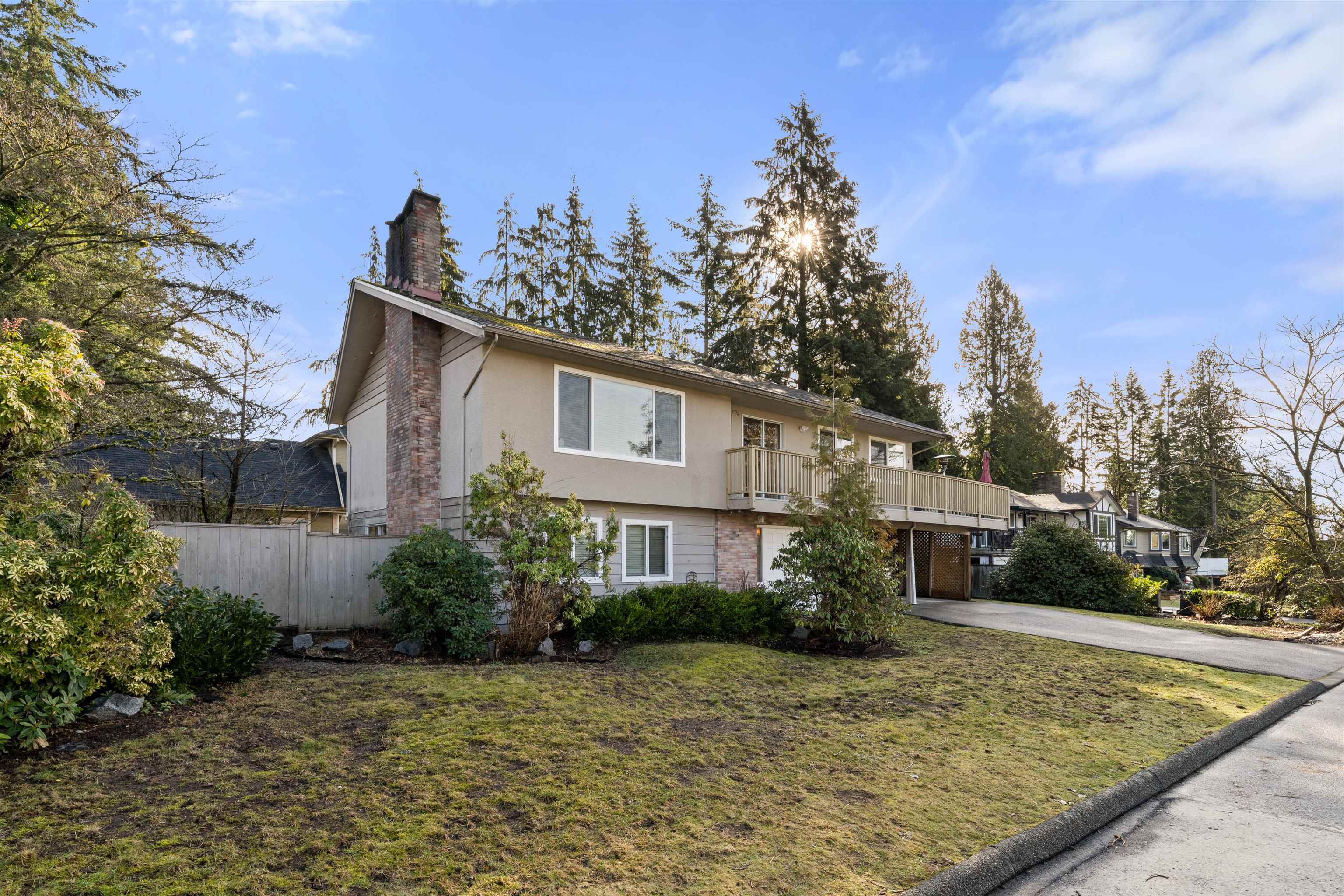 Listing image of 783 VINEDALE ROAD