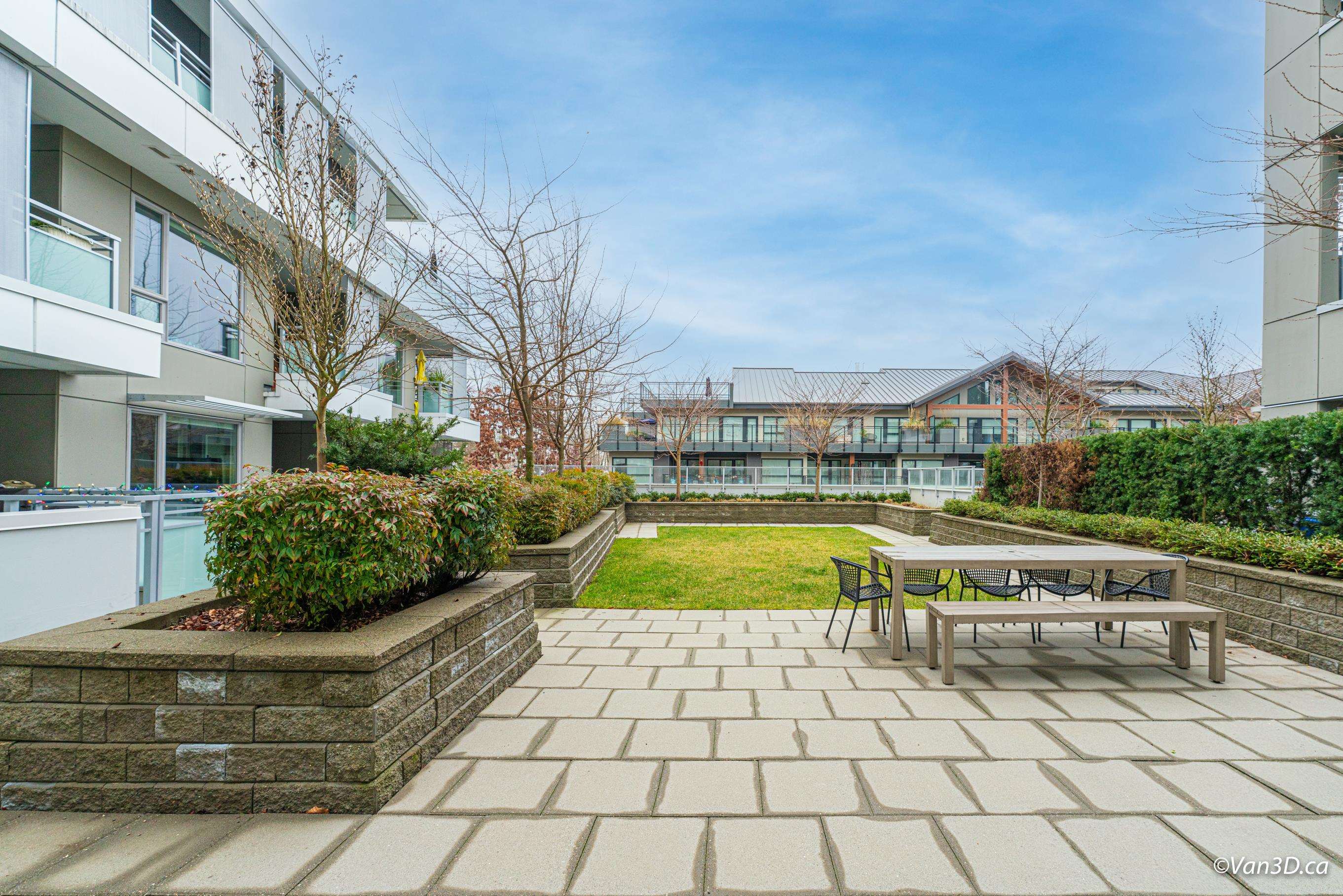 Listing image of 208 1061 MARINE DRIVE