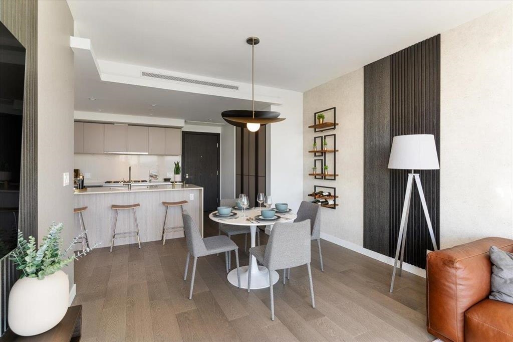 Listing image of 2803 1500 FERN STREET