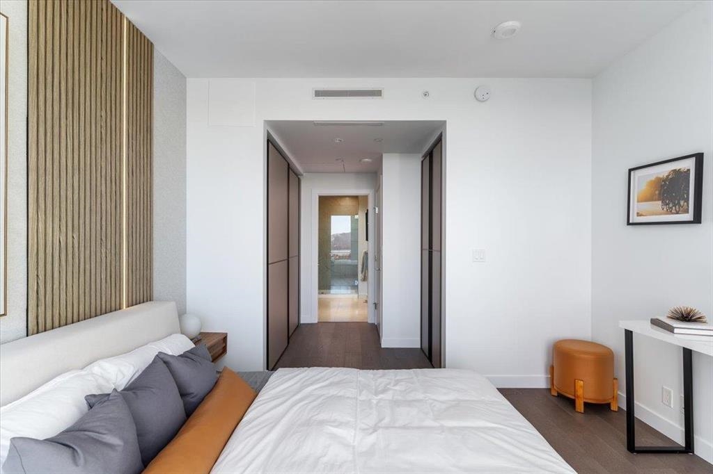 Listing image of 2803 1500 FERN STREET
