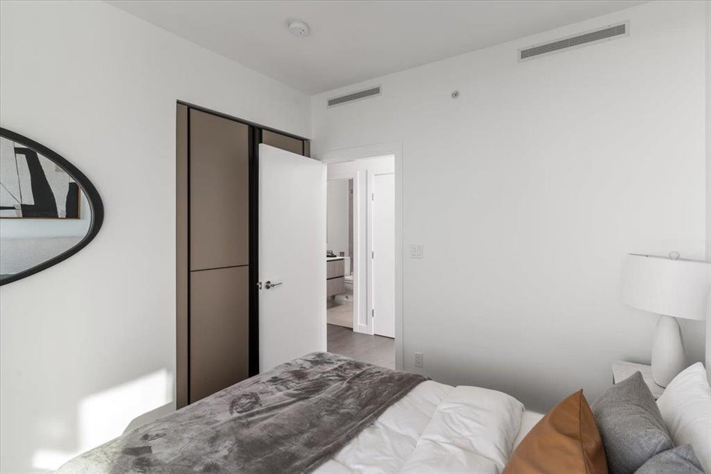 Listing image of 2803 1500 FERN STREET
