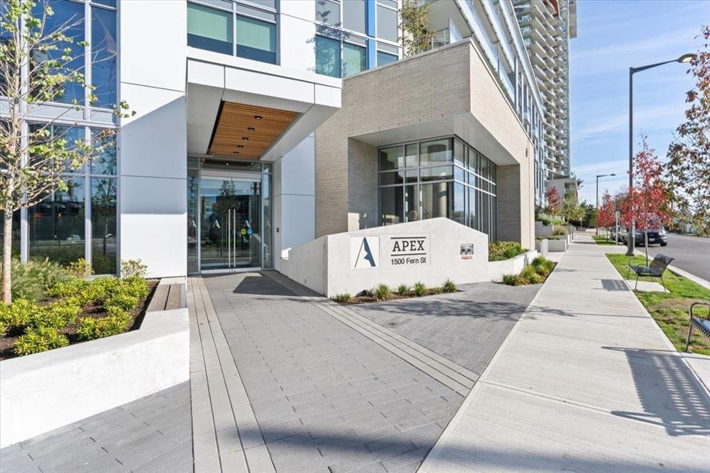 Listing image of 2803 1500 FERN STREET