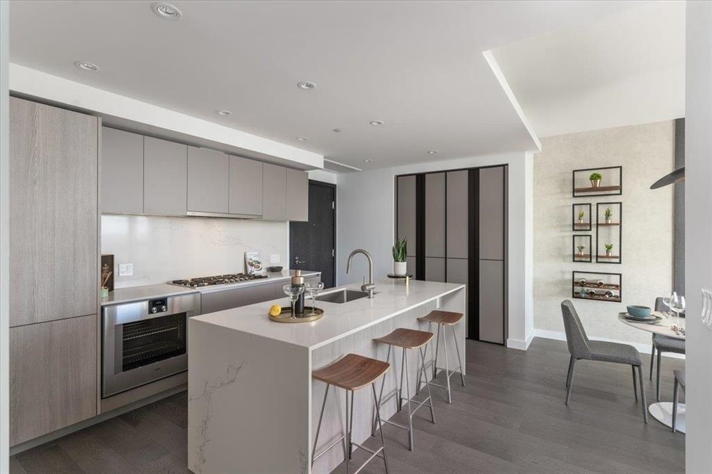 Listing image of 2803 1500 FERN STREET