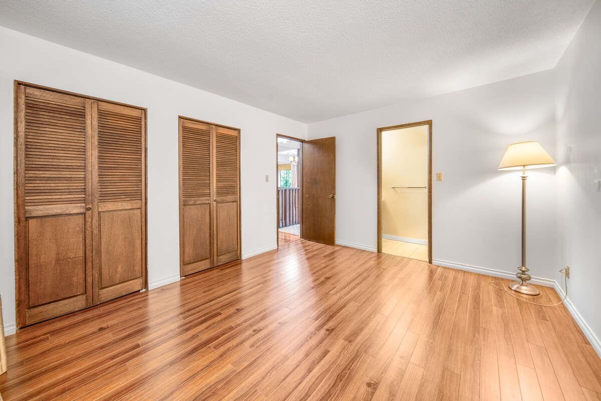 Listing image of 692 ALPINE COURT