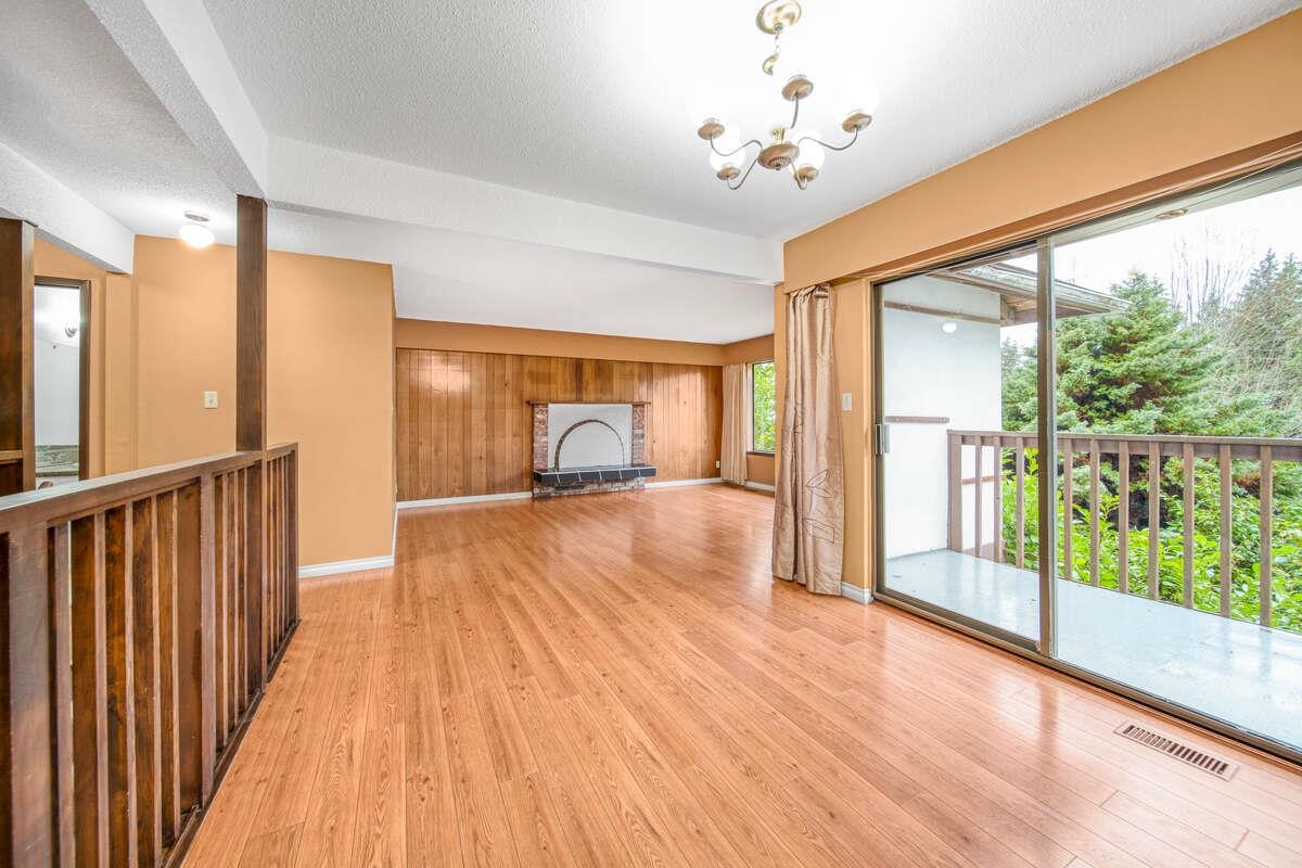 Listing image of 692 ALPINE COURT