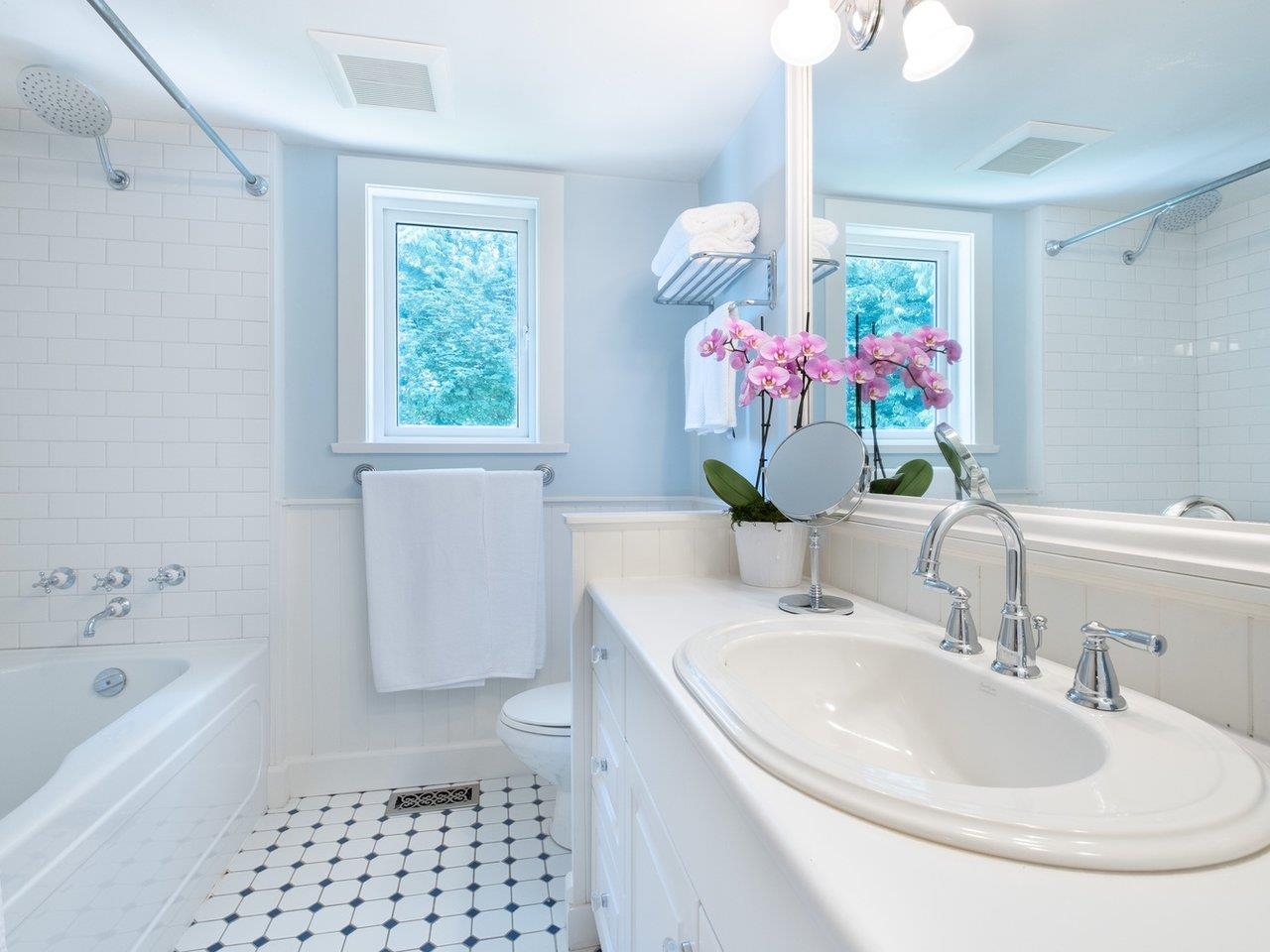 Listing image of 840 MARGAREE PLACE