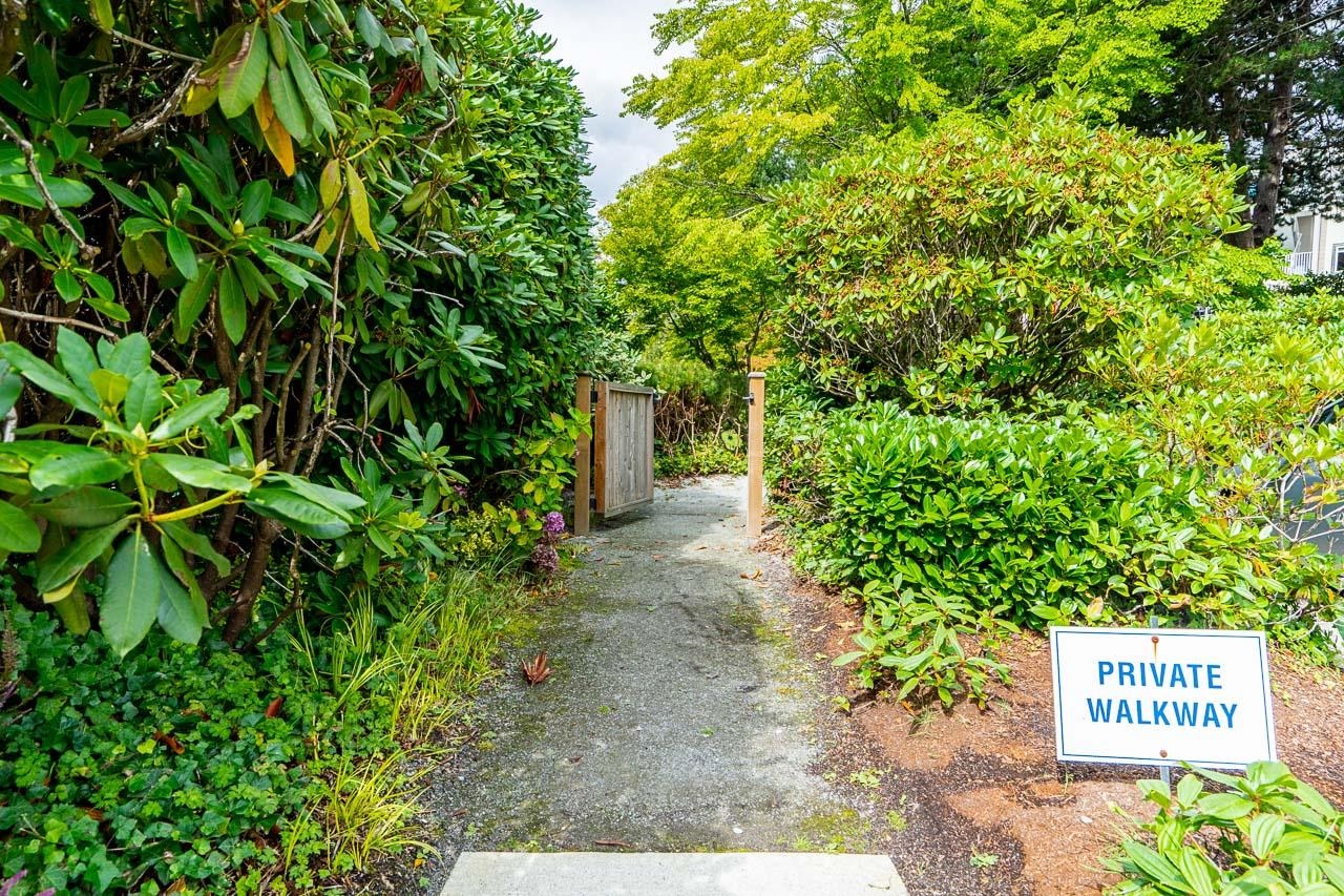 Listing image of 301 2203 BELLEVUE AVENUE