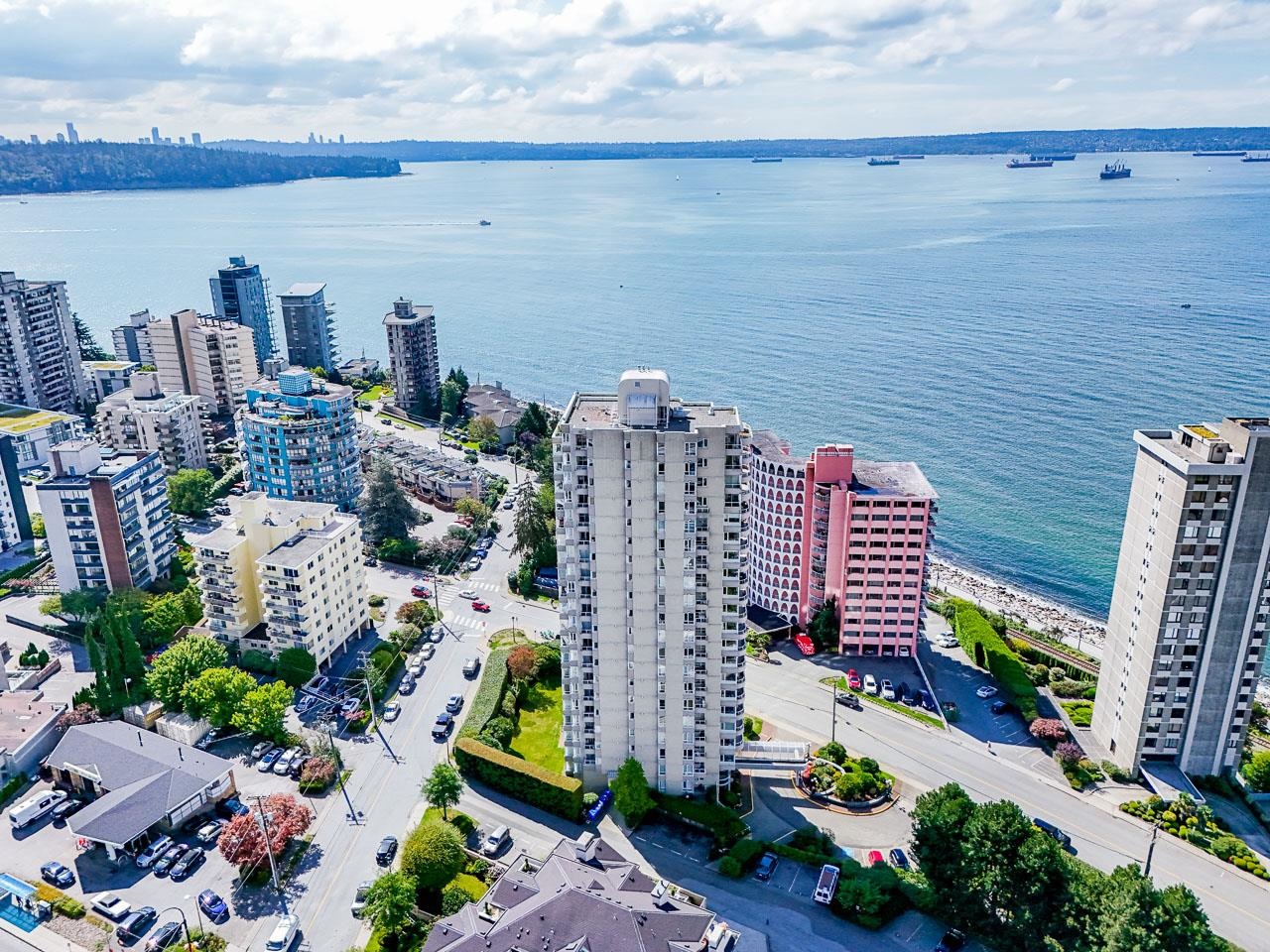 Listing image of 301 2203 BELLEVUE AVENUE