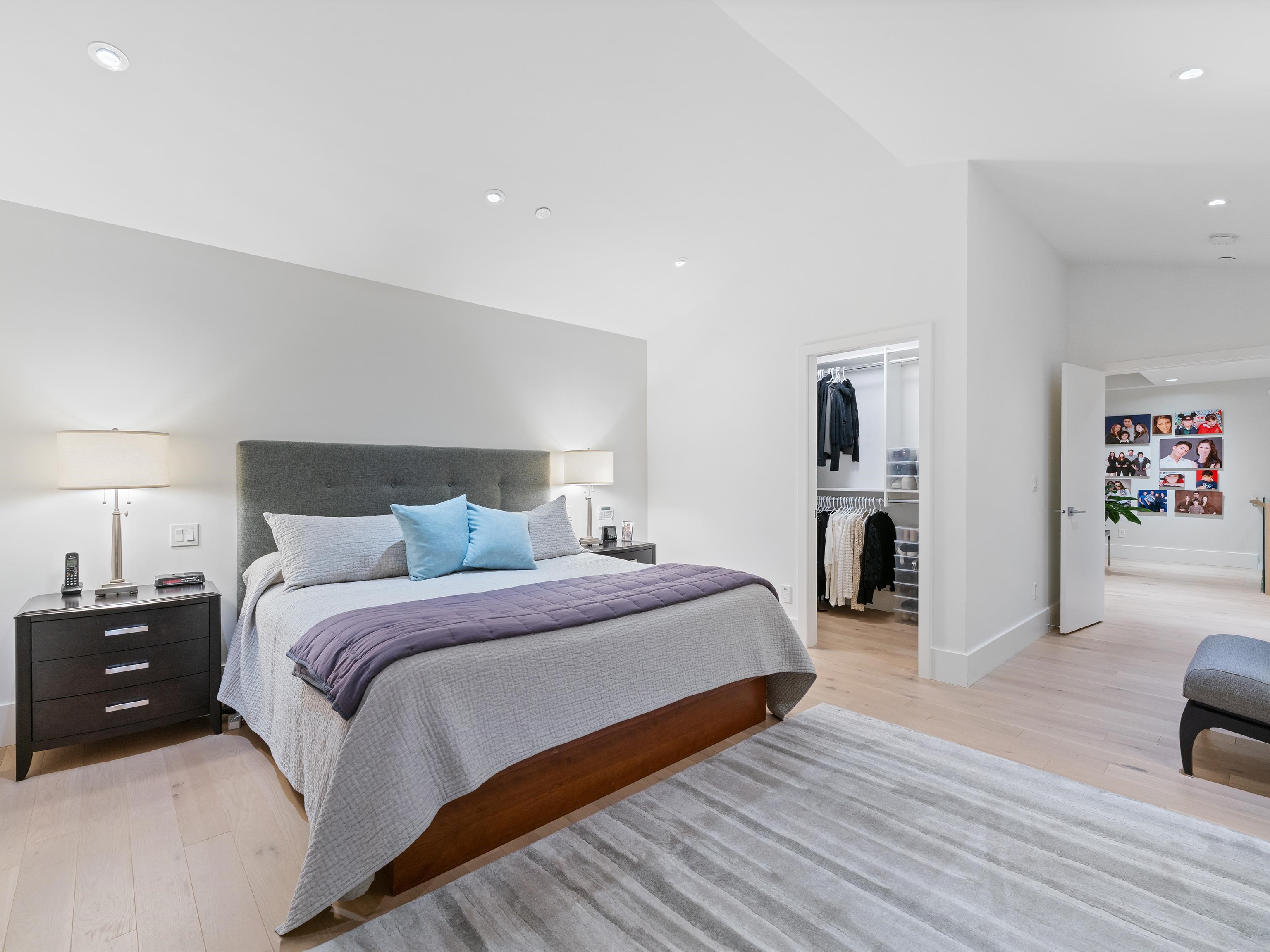 Listing image of 4062 VIRGINIA CRESCENT