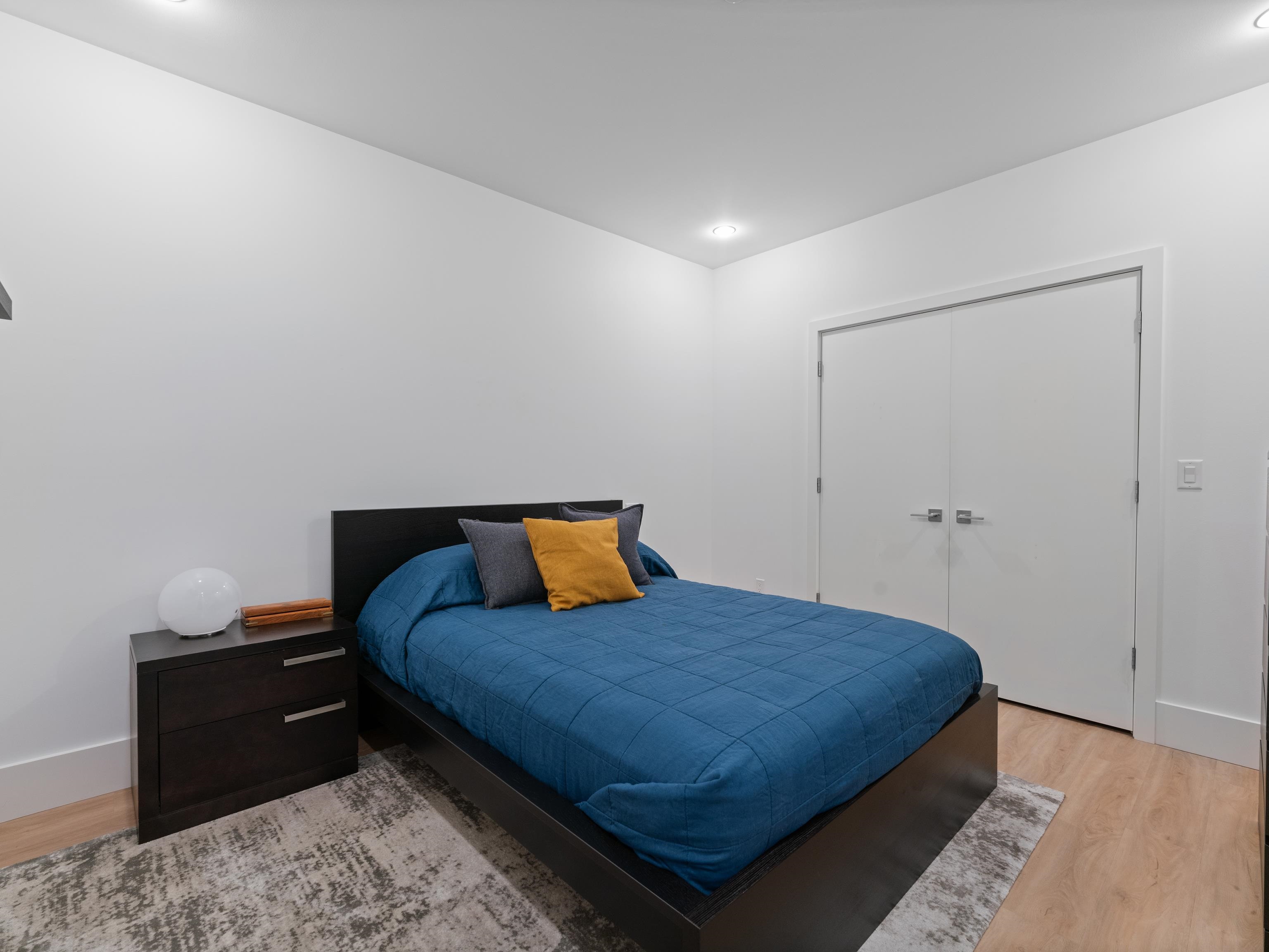 Listing image of 4062 VIRGINIA CRESCENT