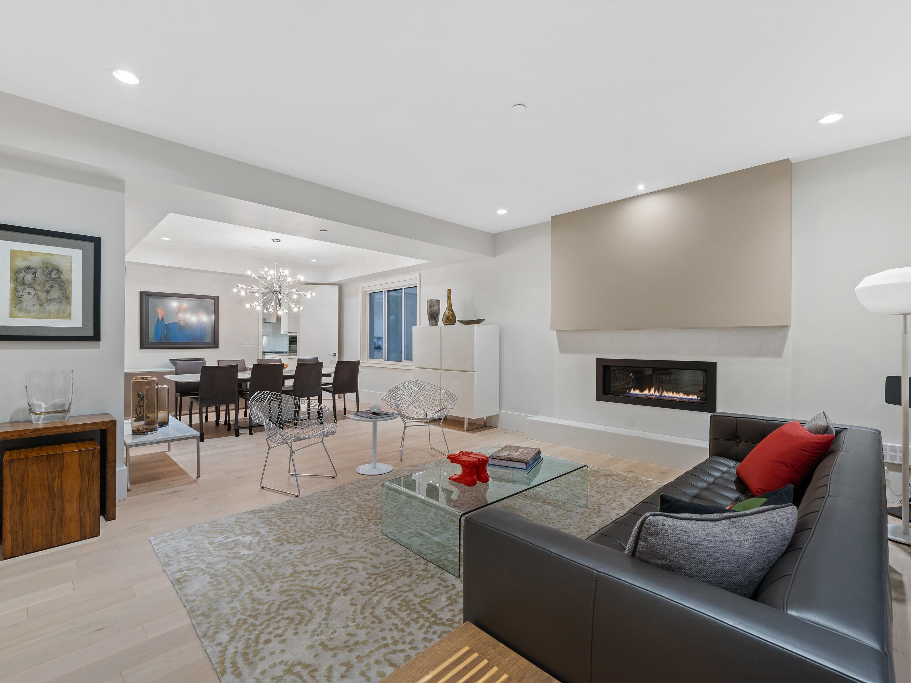 Listing image of 4062 VIRGINIA CRESCENT