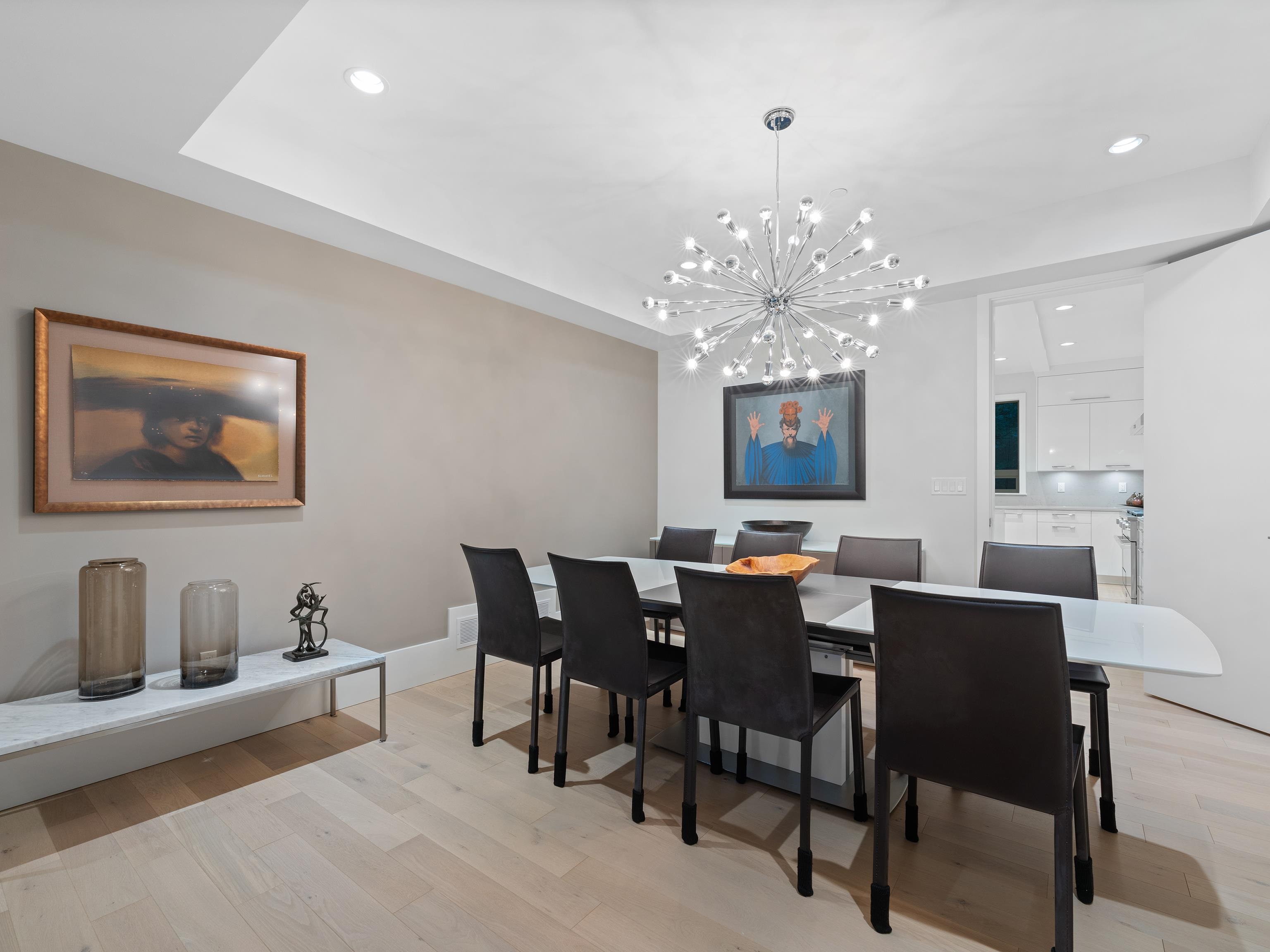 Listing image of 4062 VIRGINIA CRESCENT
