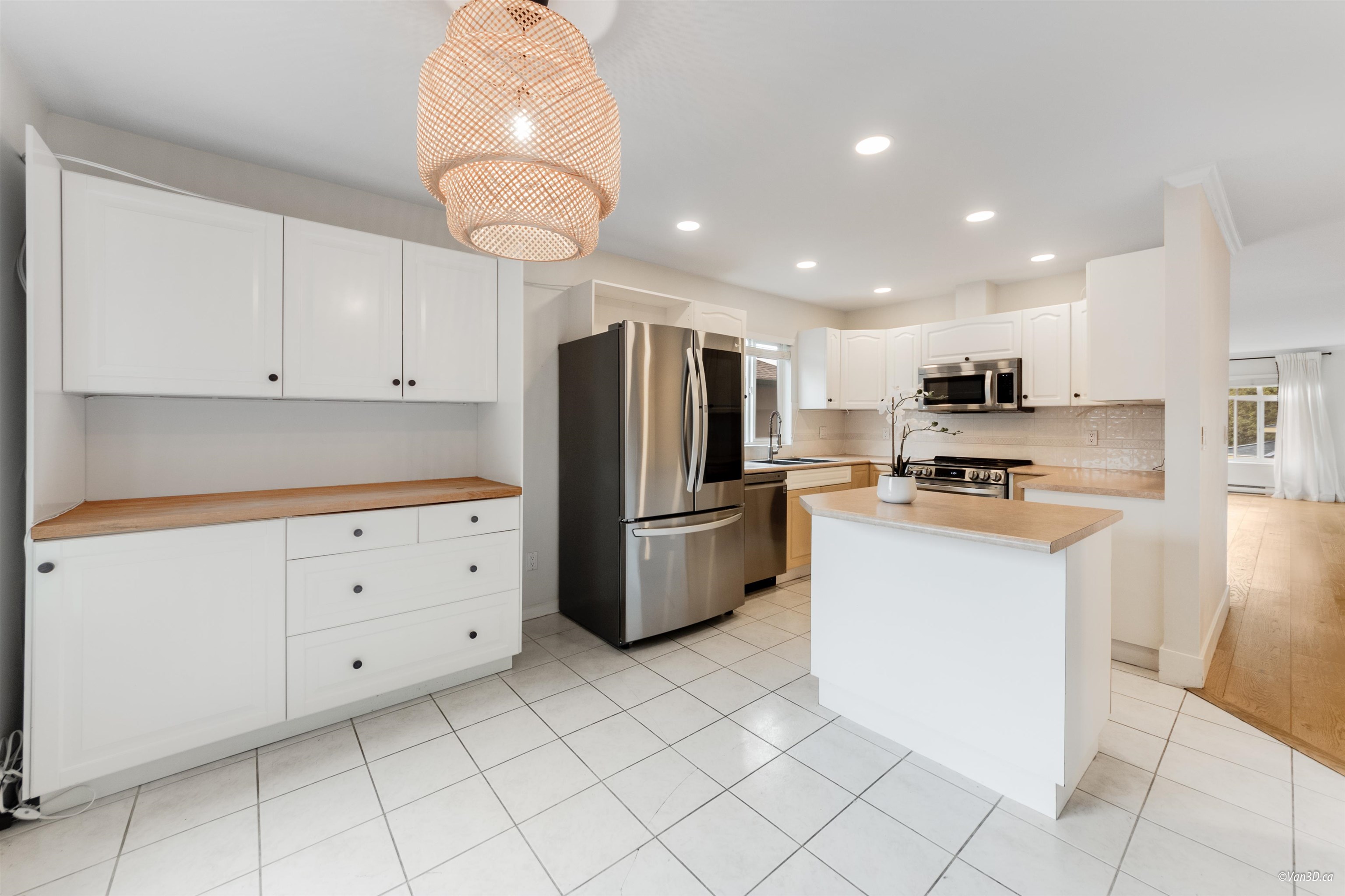 Listing image of 314 288 E 6TH STREET