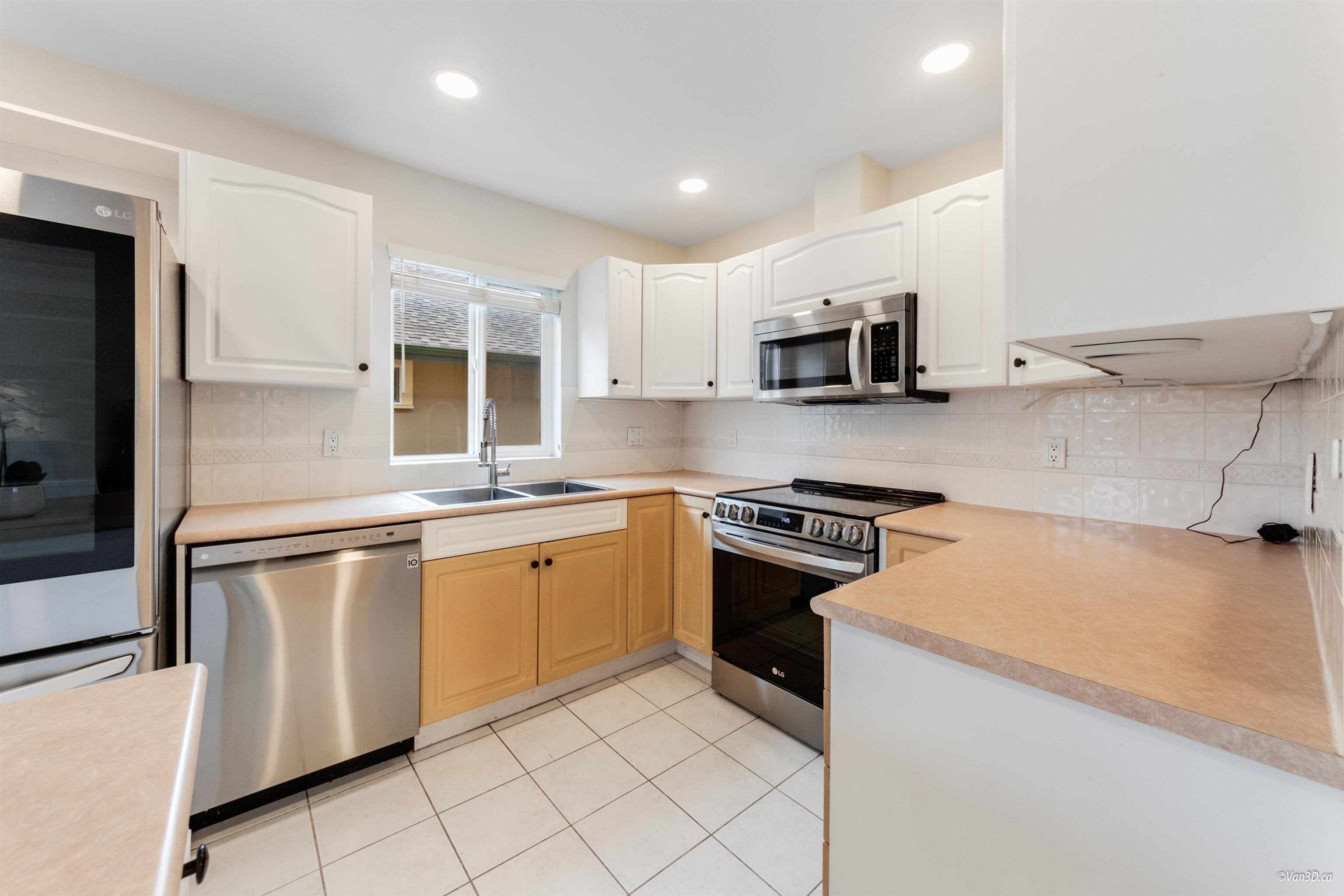 Listing image of 314 288 E 6TH STREET