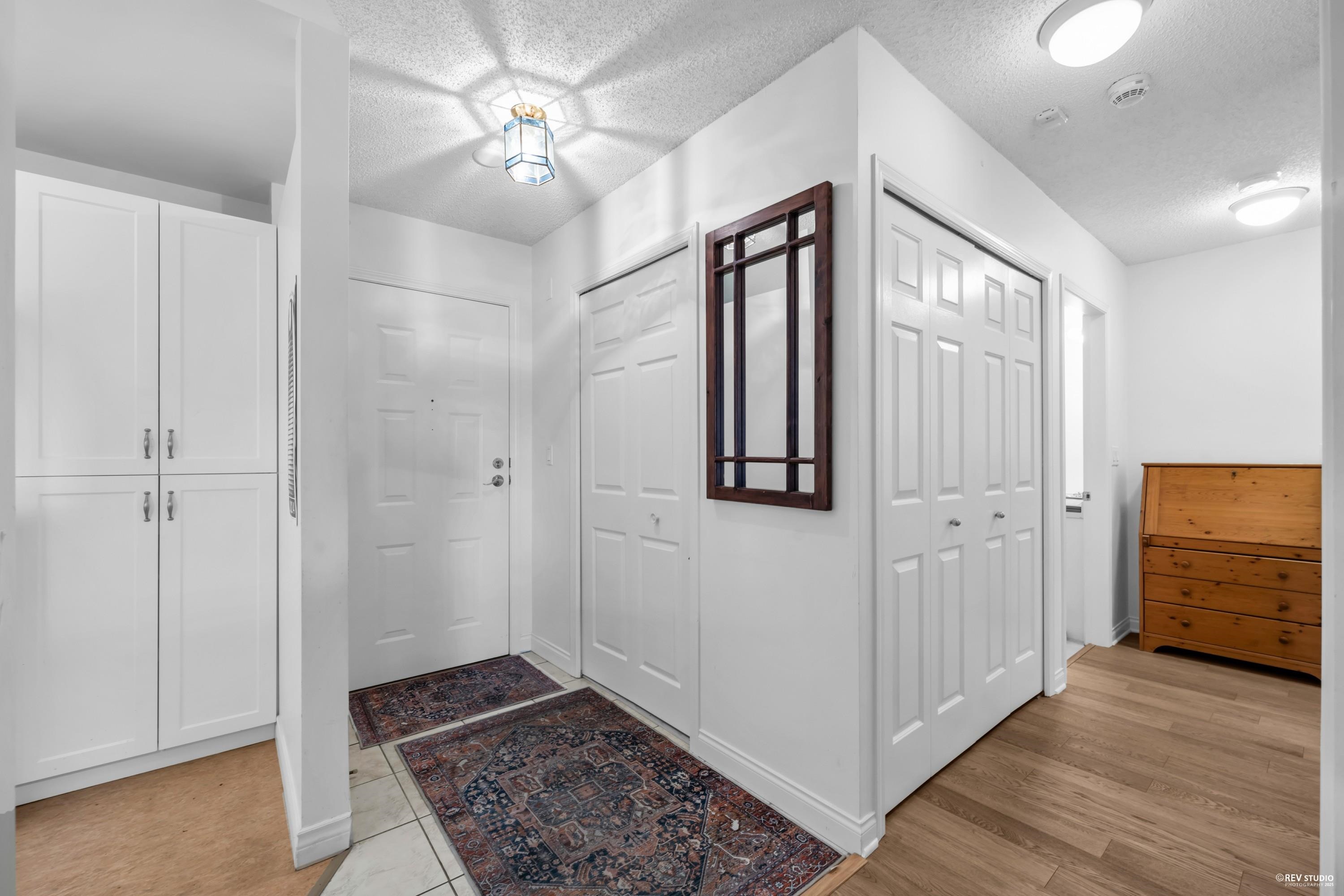 Listing image of 104 2800 CHESTERFIELD AVENUE