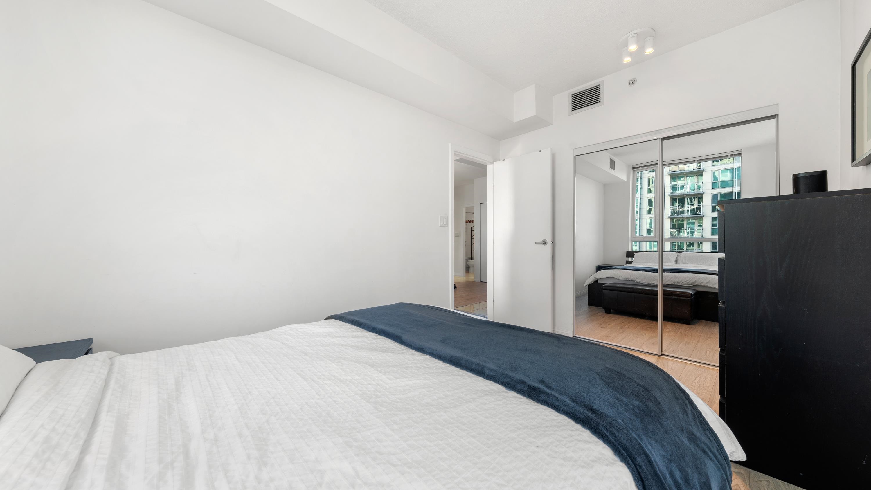 Listing image of 704 168 E ESPLANADE AVENUE