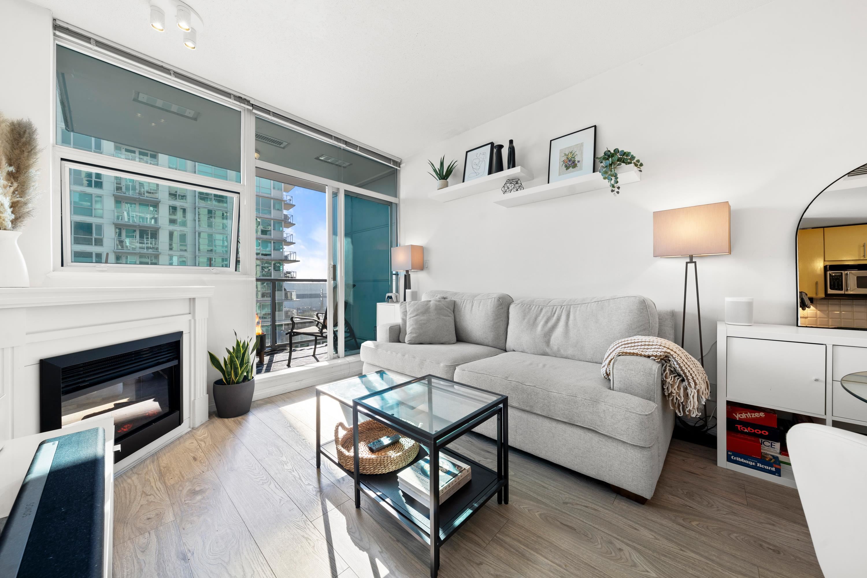 Listing image of 704 168 E ESPLANADE AVENUE