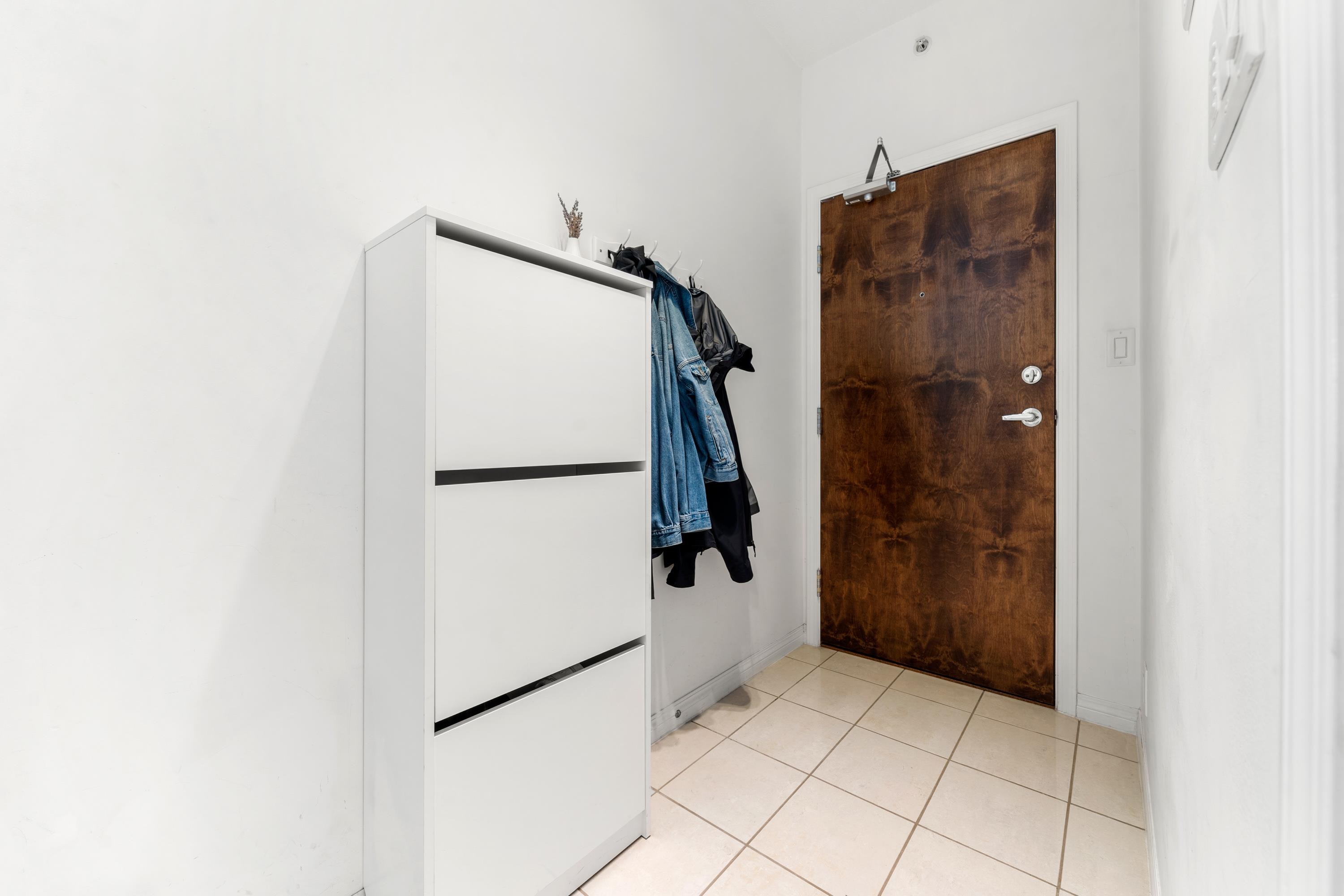Listing image of 704 168 E ESPLANADE AVENUE