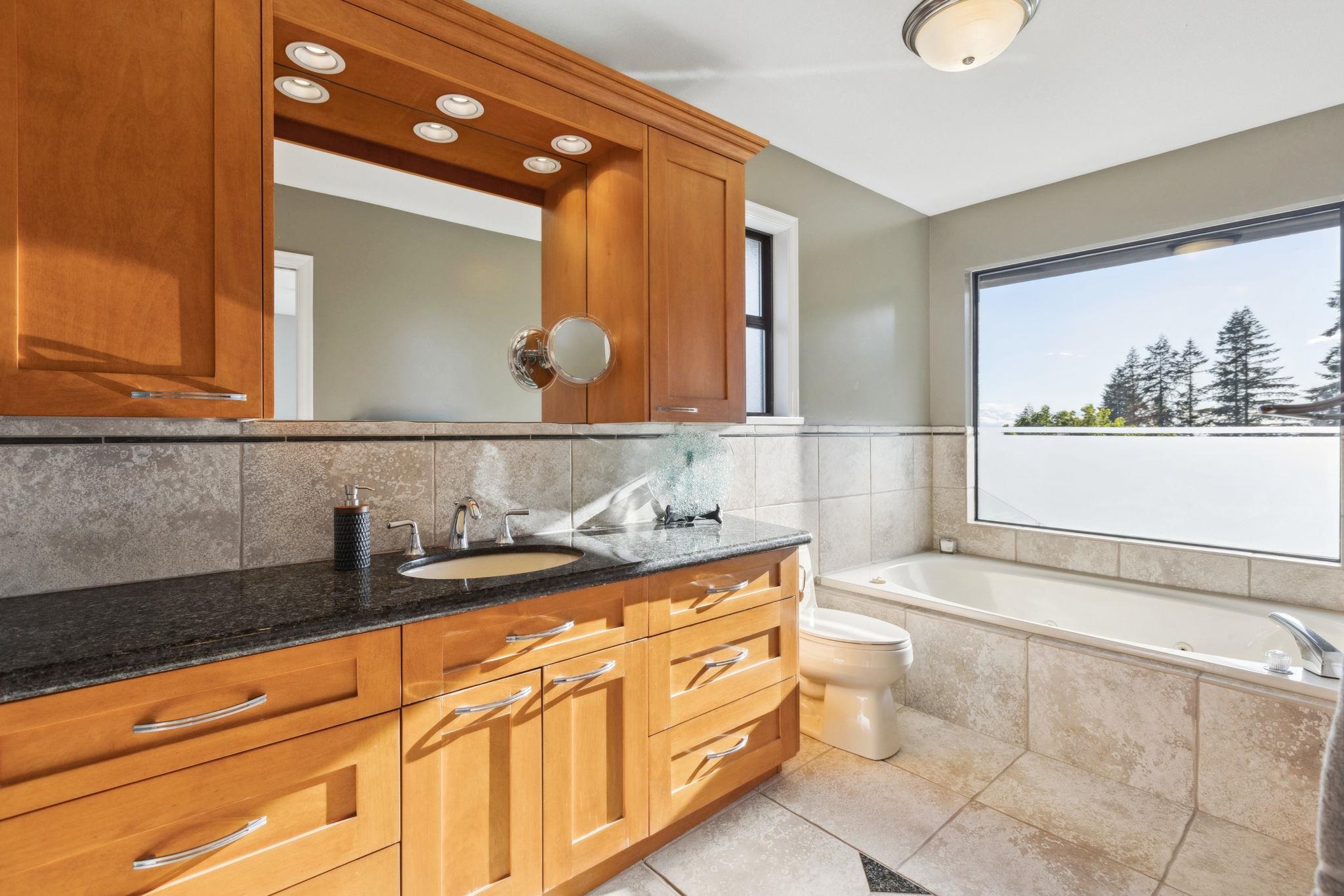 Listing image of 4221 ST. PAULS AVENUE