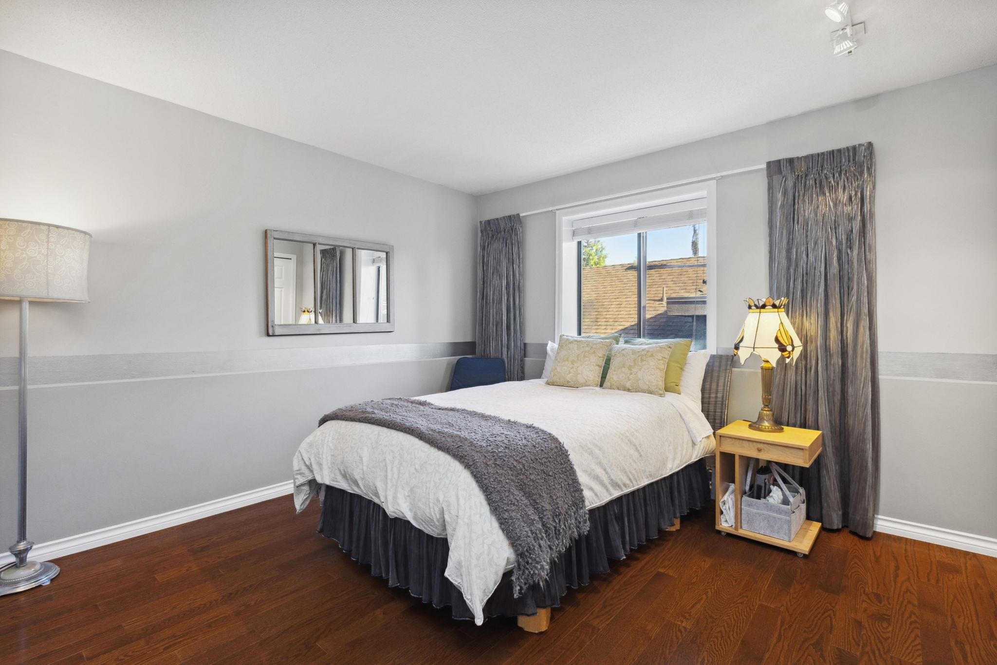 Listing image of 4221 ST. PAULS AVENUE