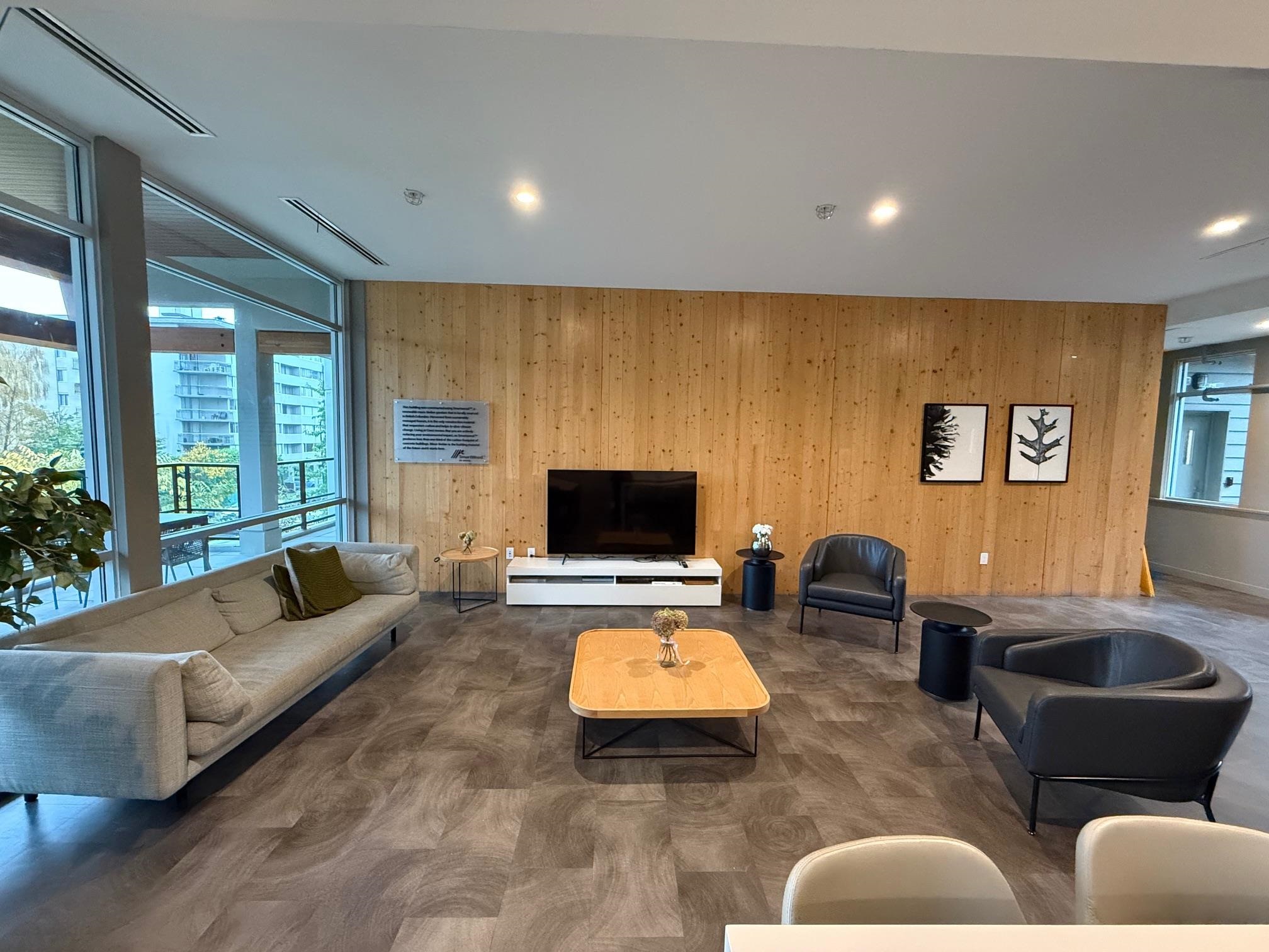 Listing image of 202 108 E 8TH STREET