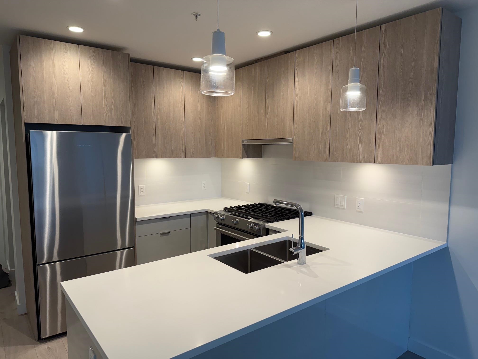 Listing image of 202 108 E 8TH STREET