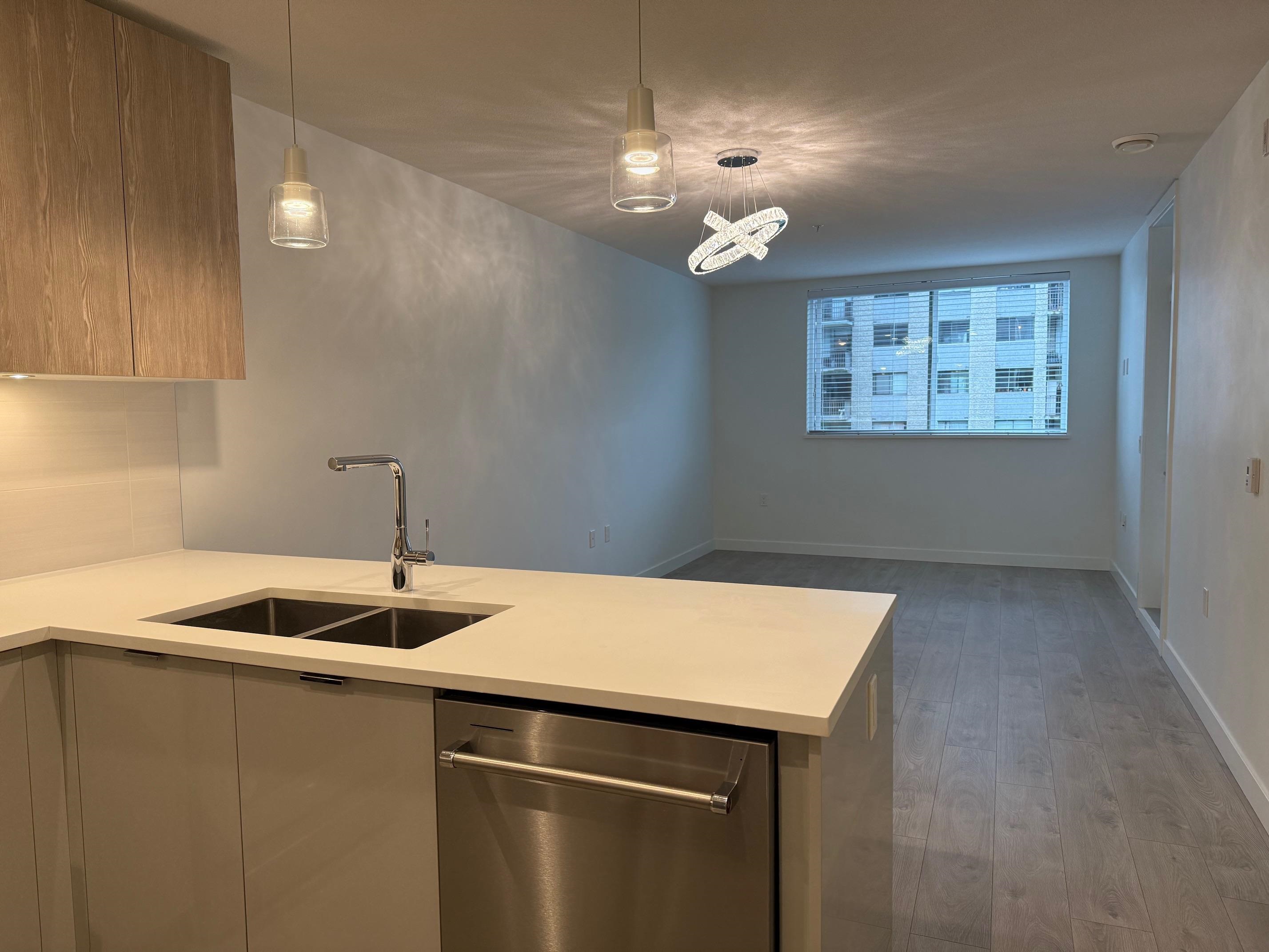 Listing image of 202 108 E 8TH STREET