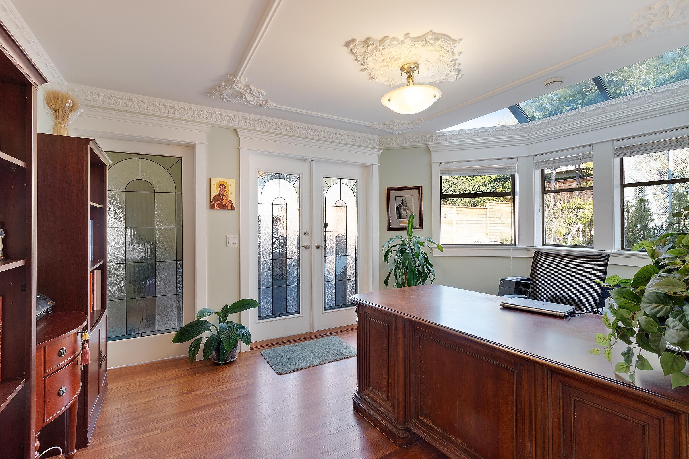 Listing image of 2541 MARINE DRIVE