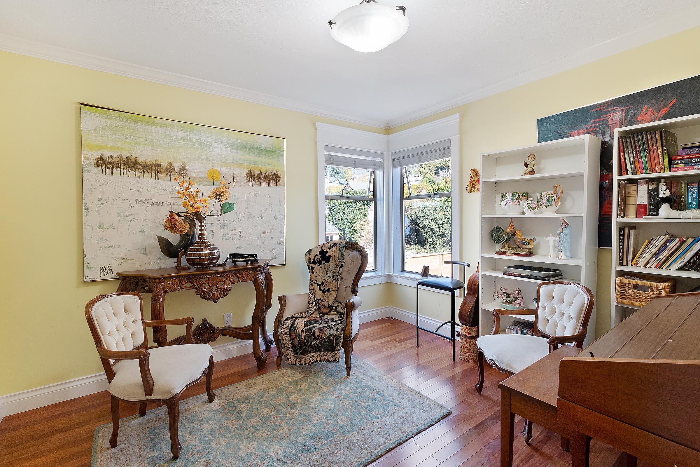 Listing image of 2541 MARINE DRIVE