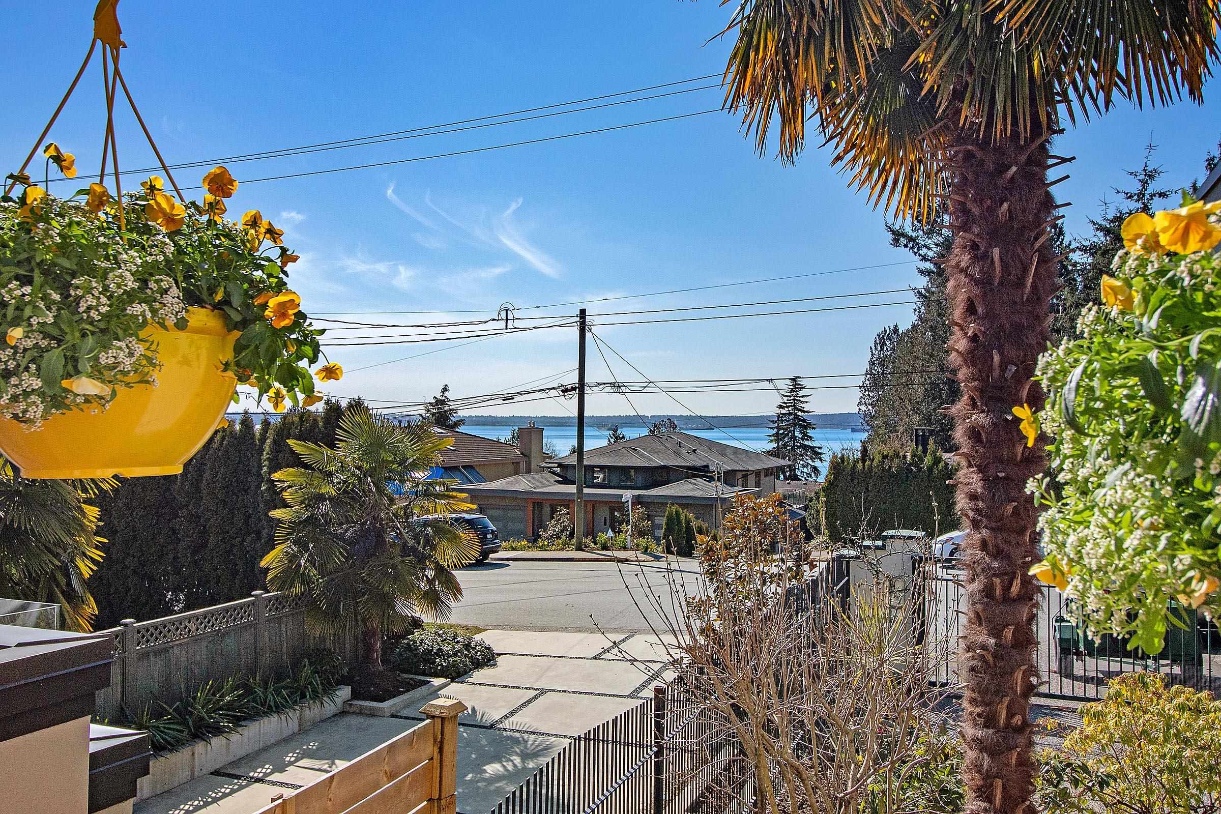 Listing image of 2541 MARINE DRIVE